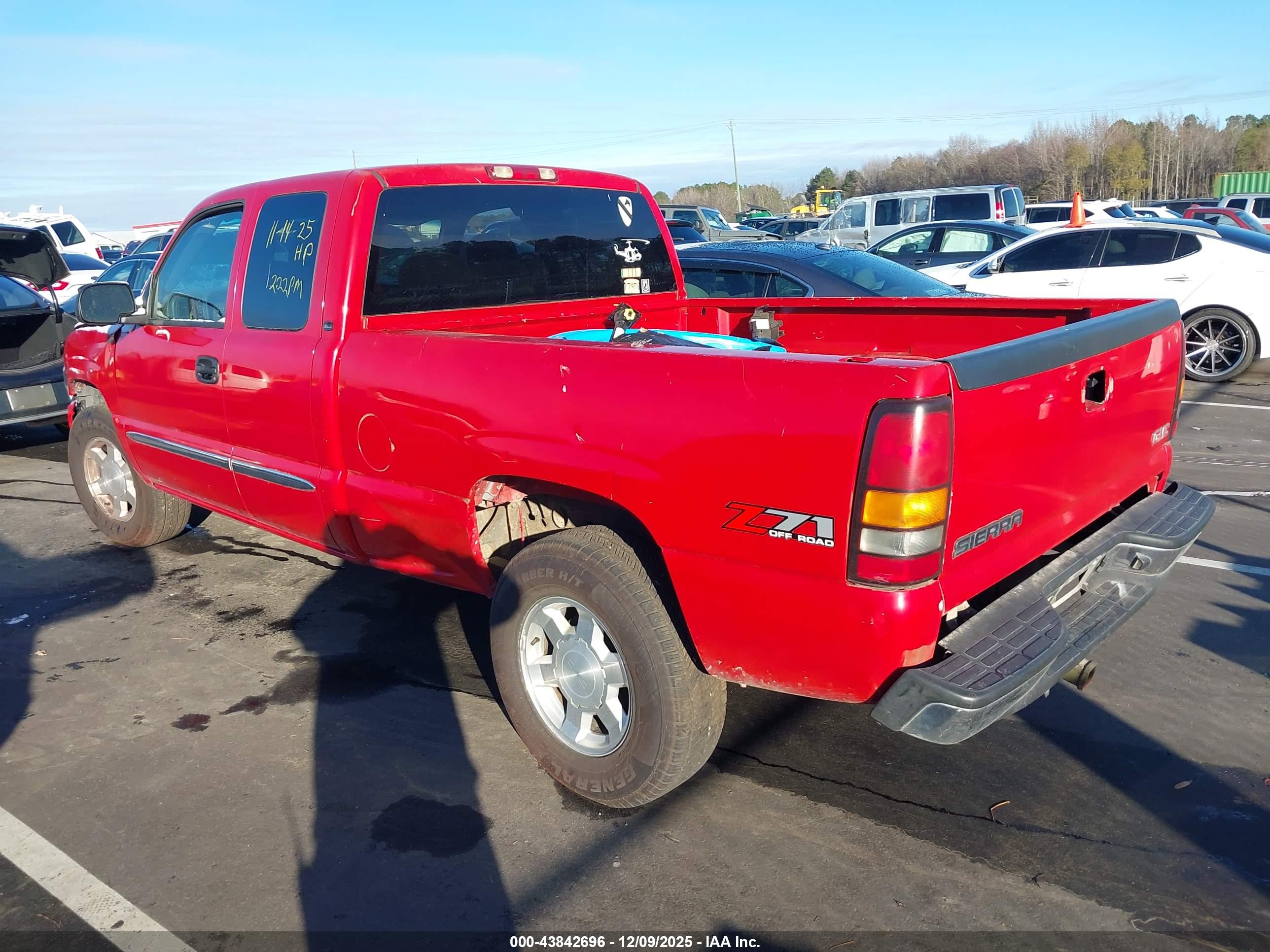 GMC SIERRA image 3