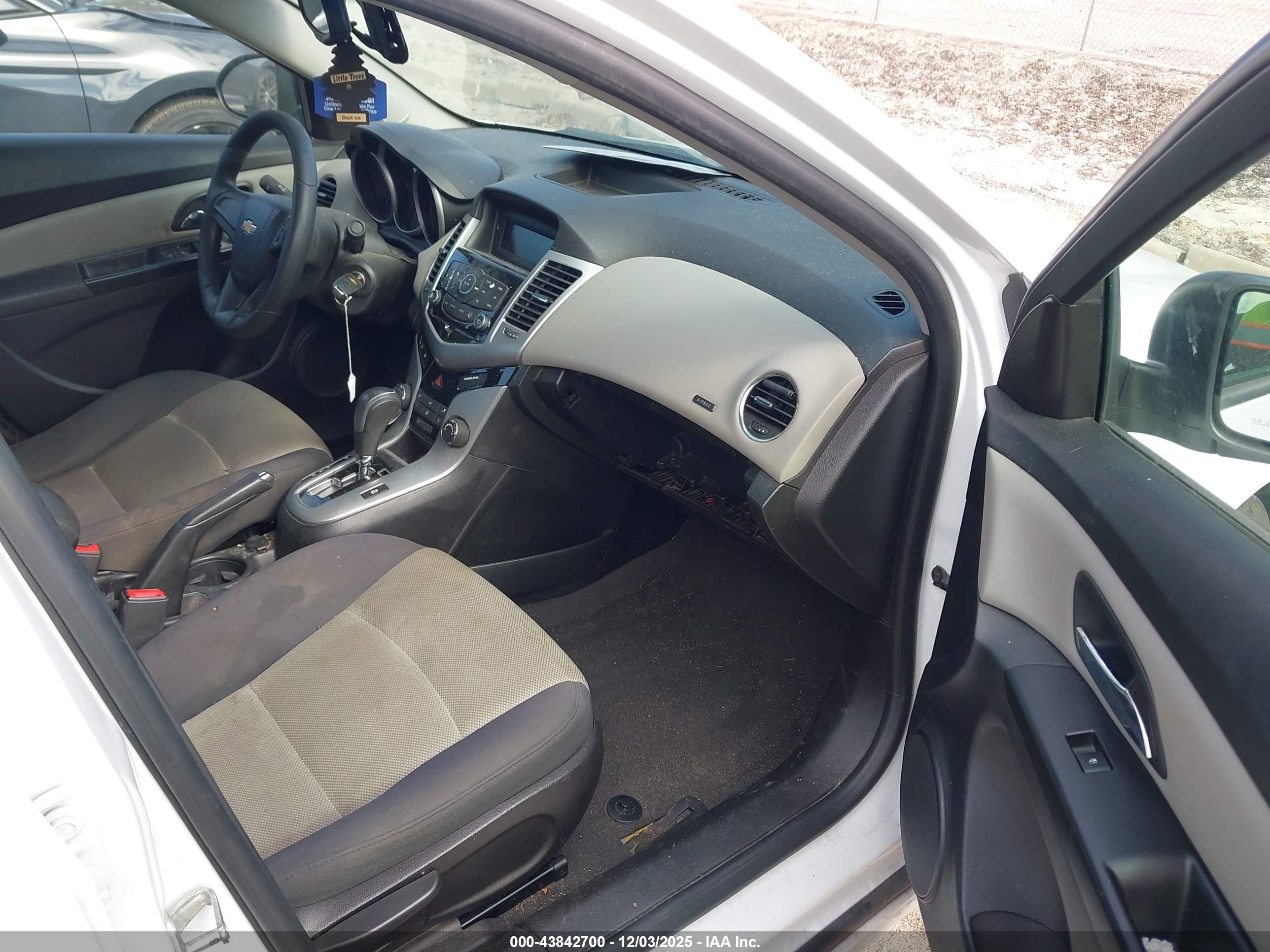 CHEVROLET CRUZE image 5
