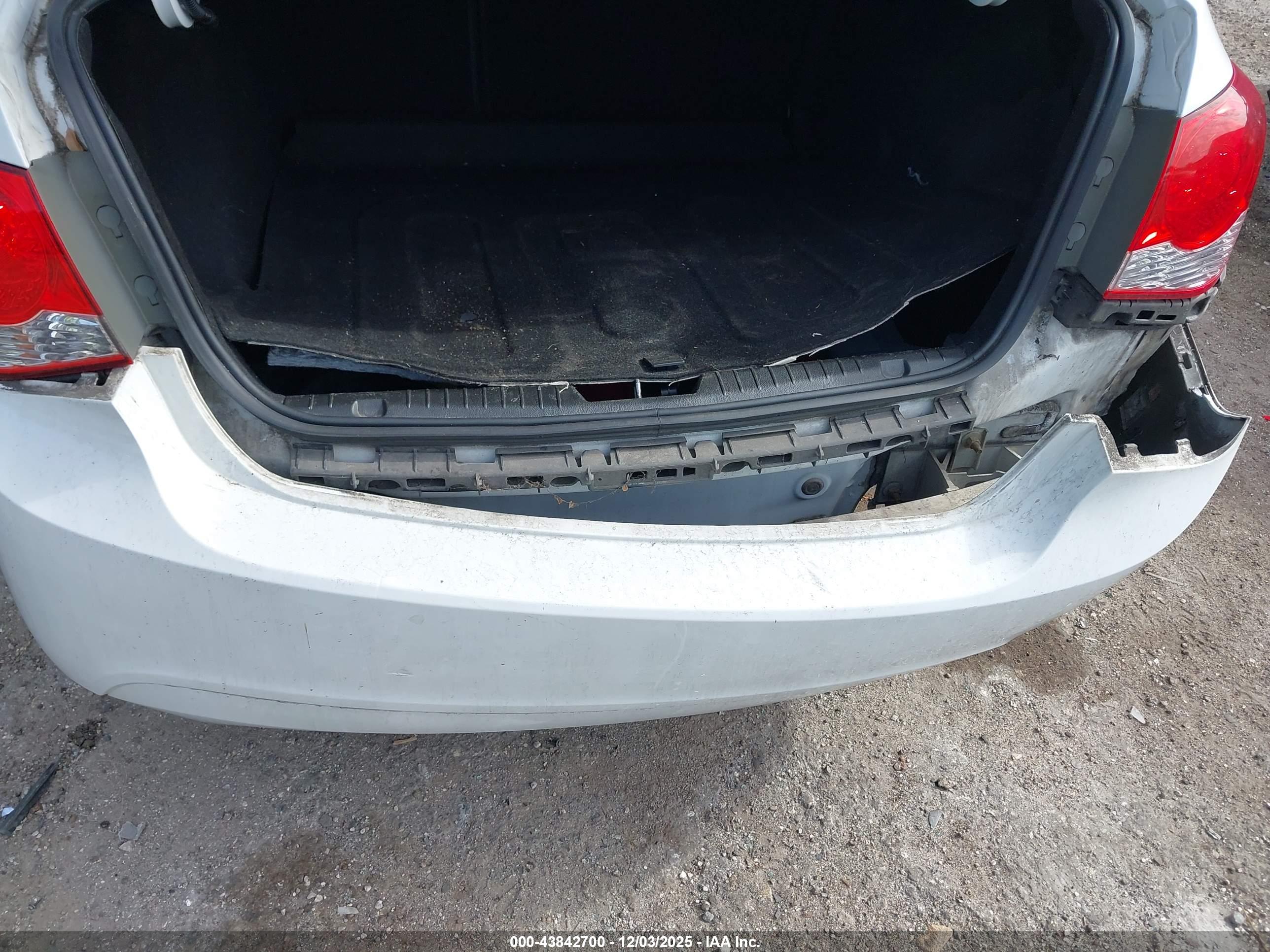 CHEVROLET CRUZE image 6