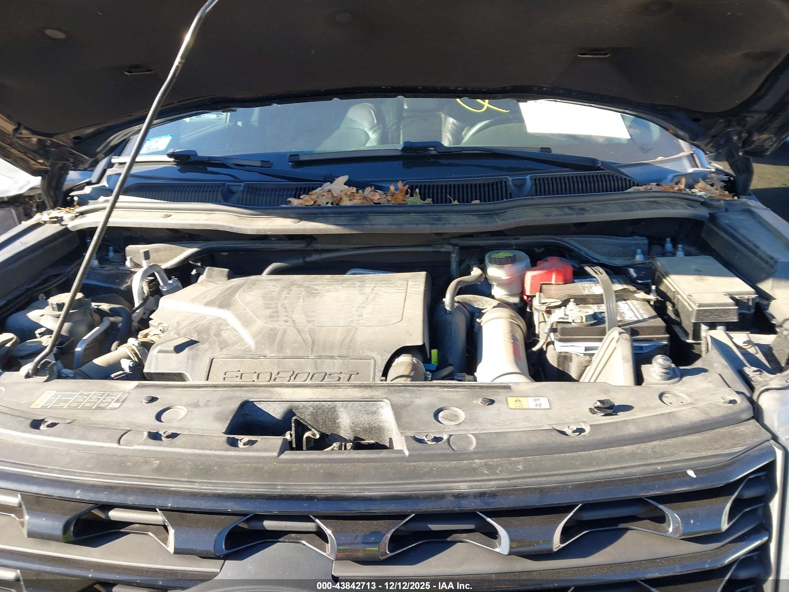 FORD EXPLORER image 10