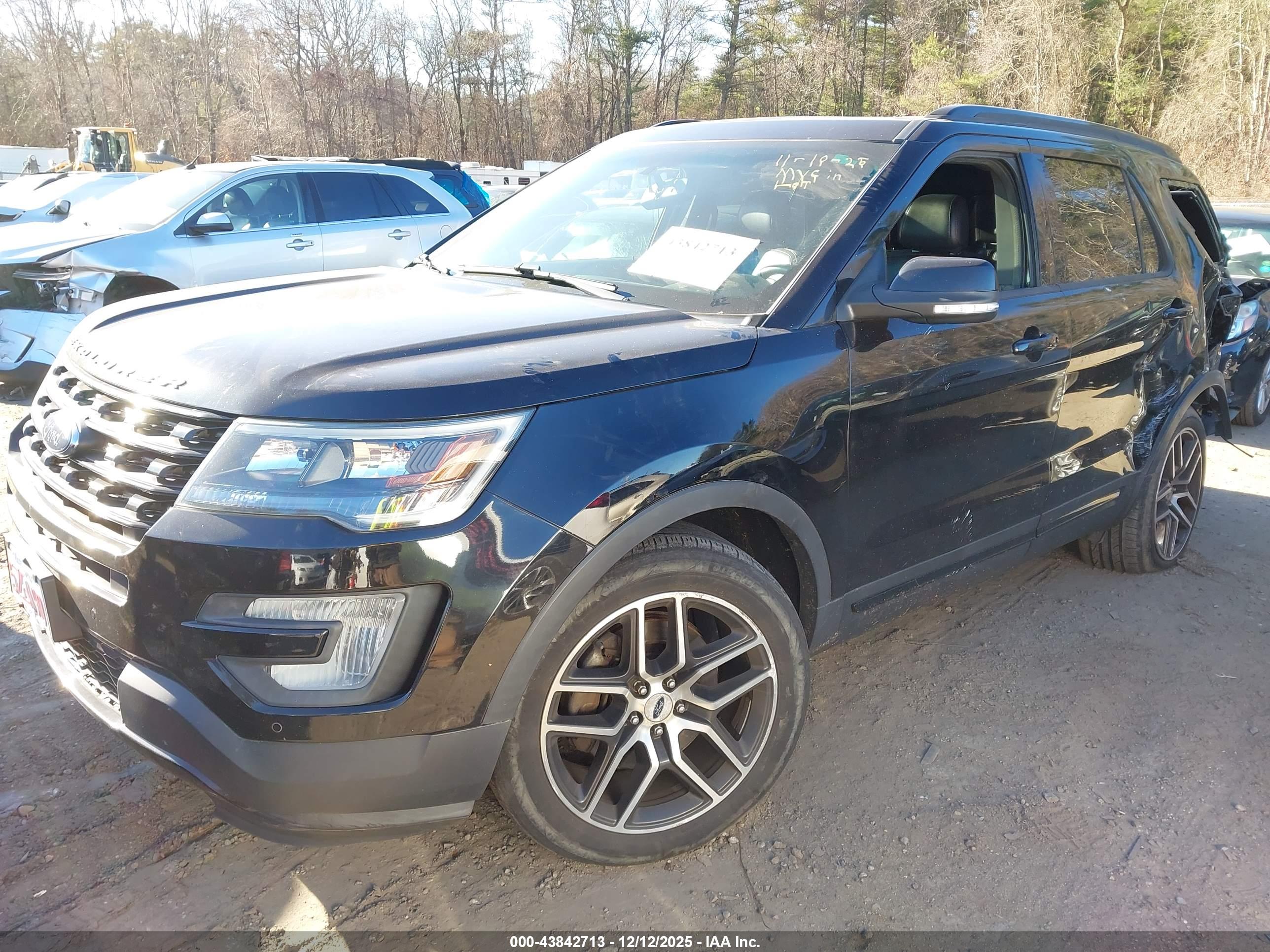 FORD EXPLORER image 2