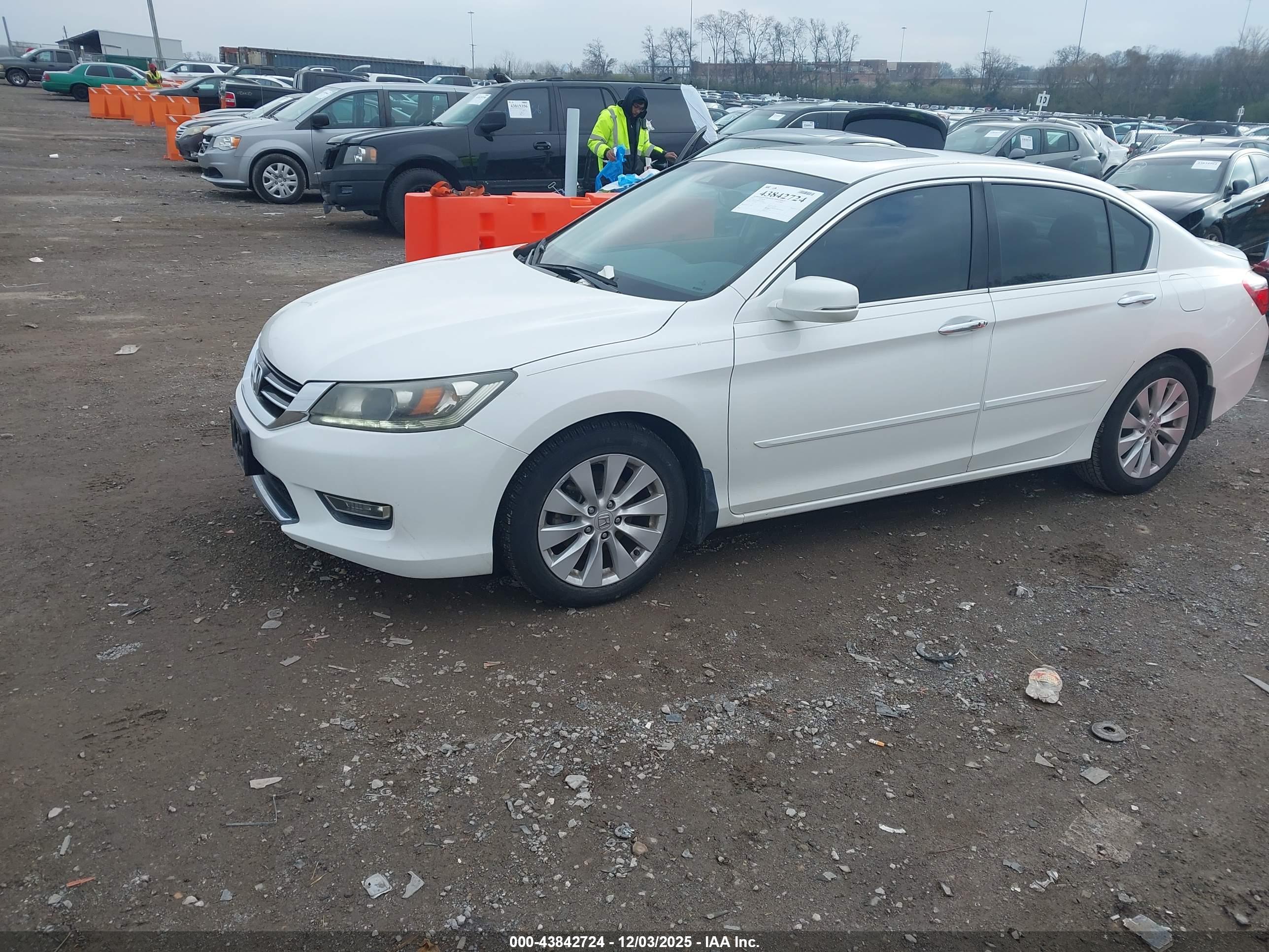 HONDA ACCORD image 2