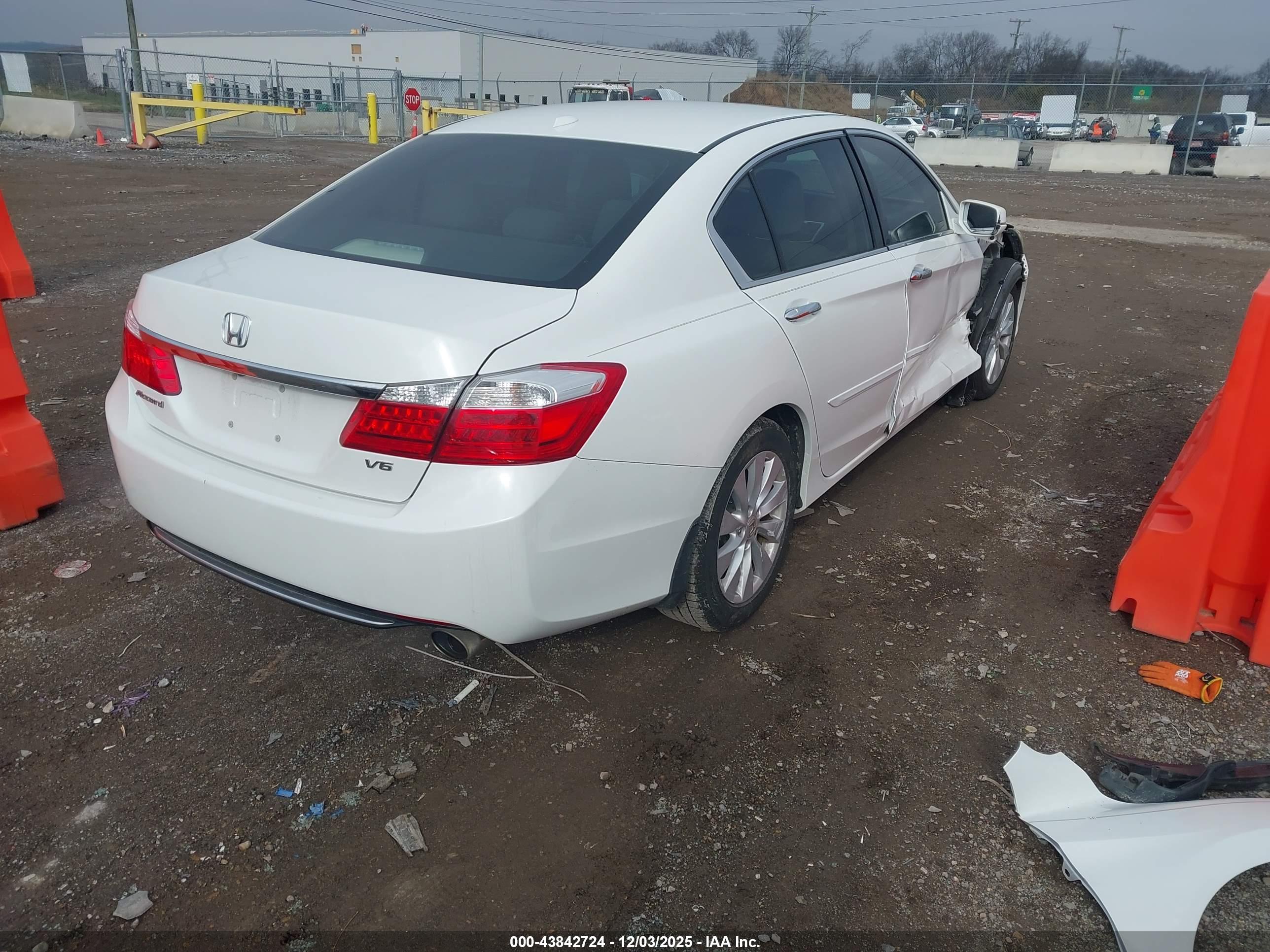 HONDA ACCORD image 4