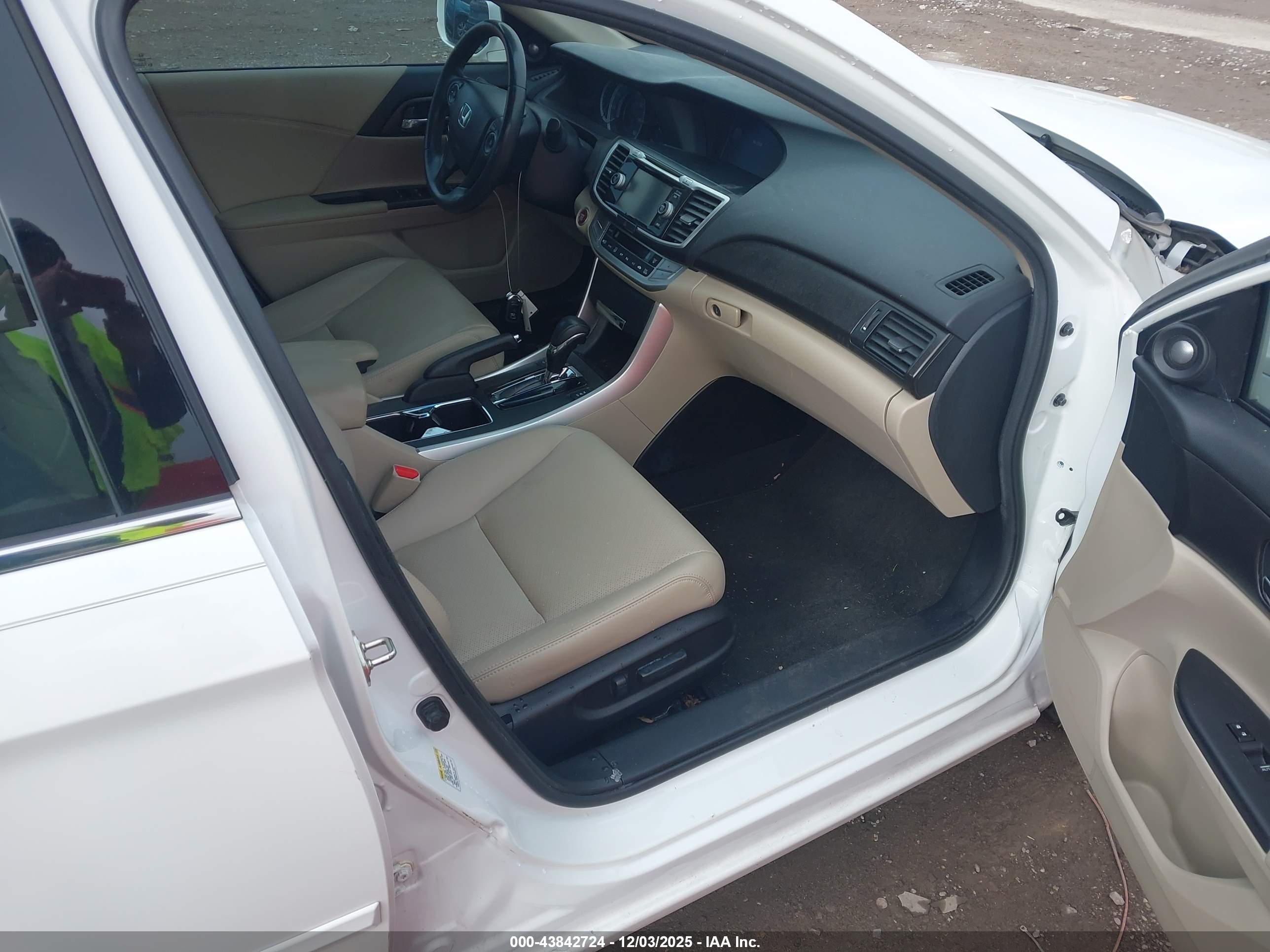 HONDA ACCORD image 5