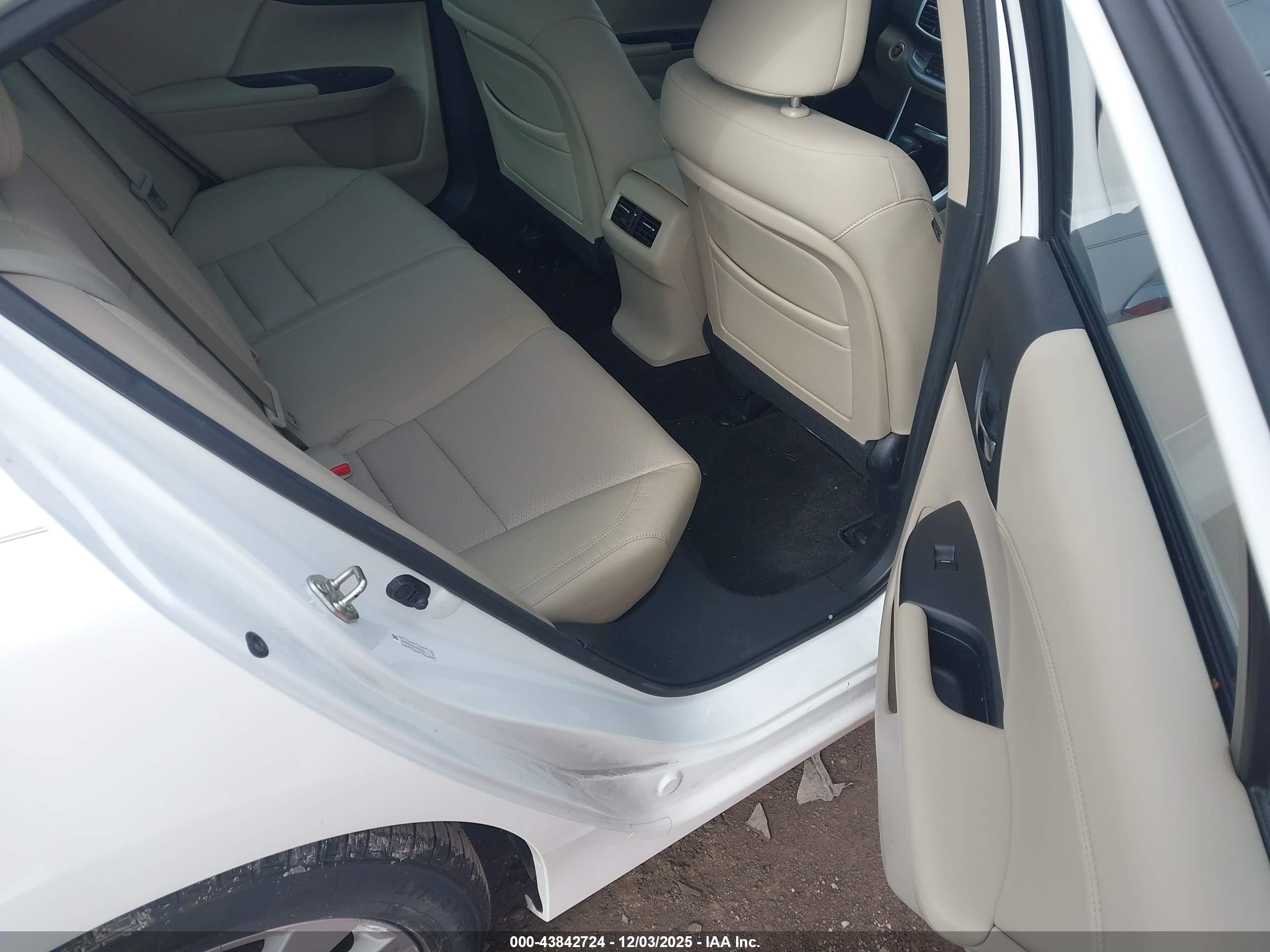 HONDA ACCORD image 8