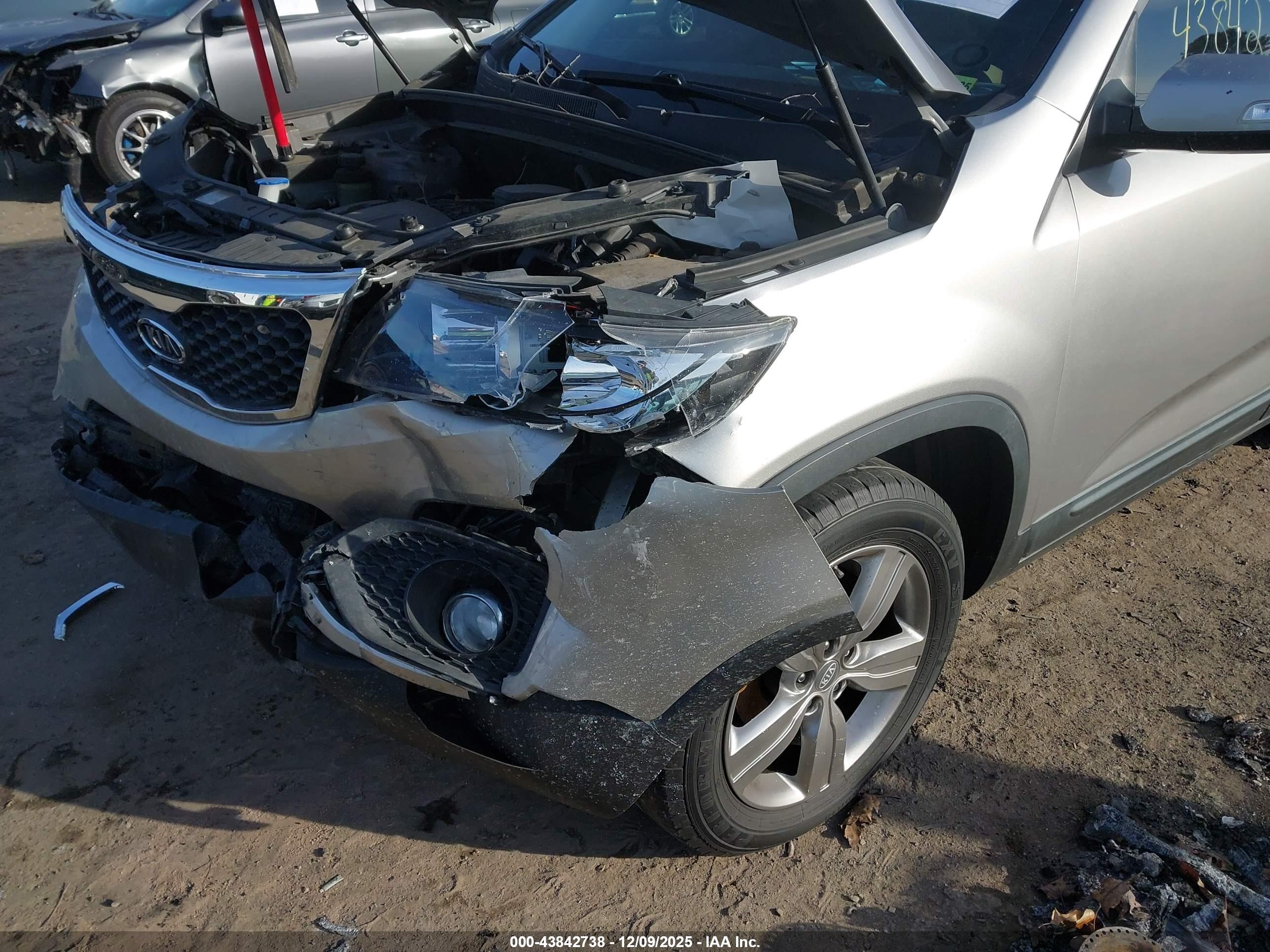 KIA SORENTO image 6