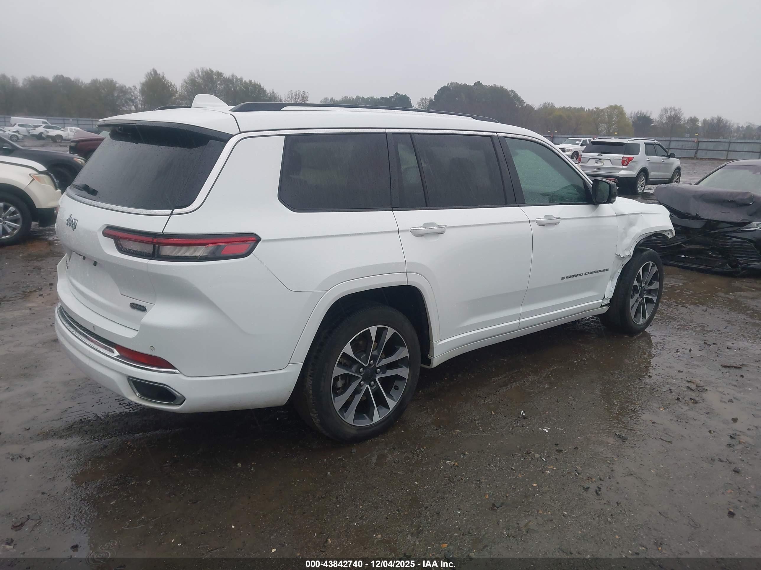 JEEP GRAND image 4