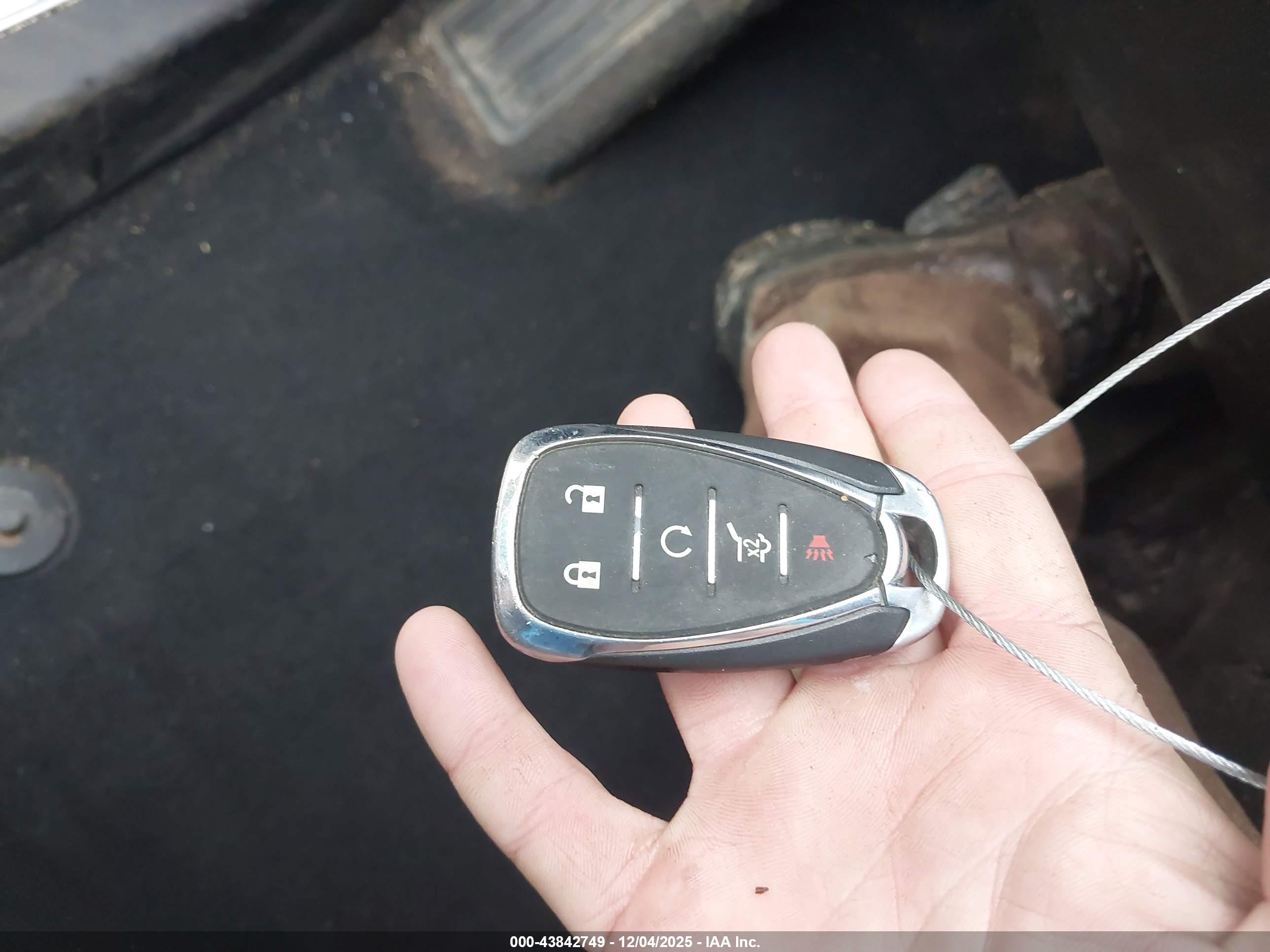 CHEVROLET EQUINOX image 11