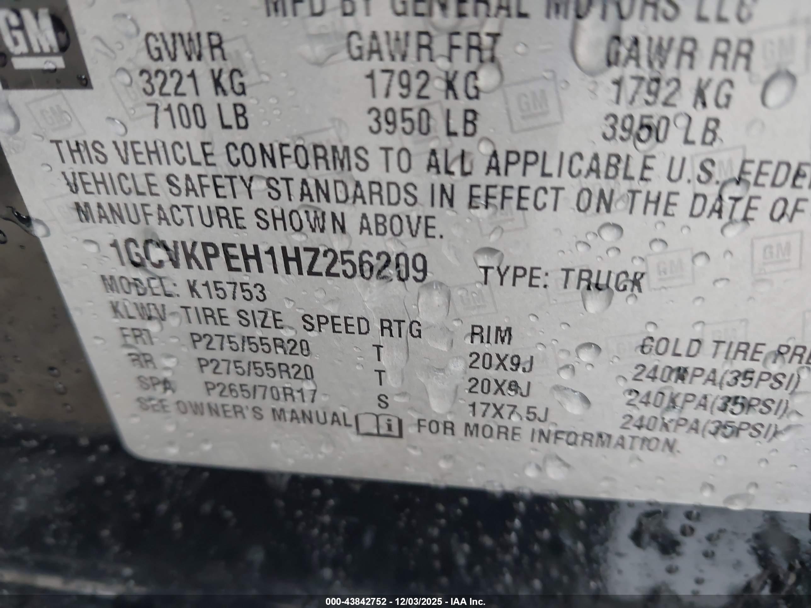 CHEVROLET SILVERADO image 9