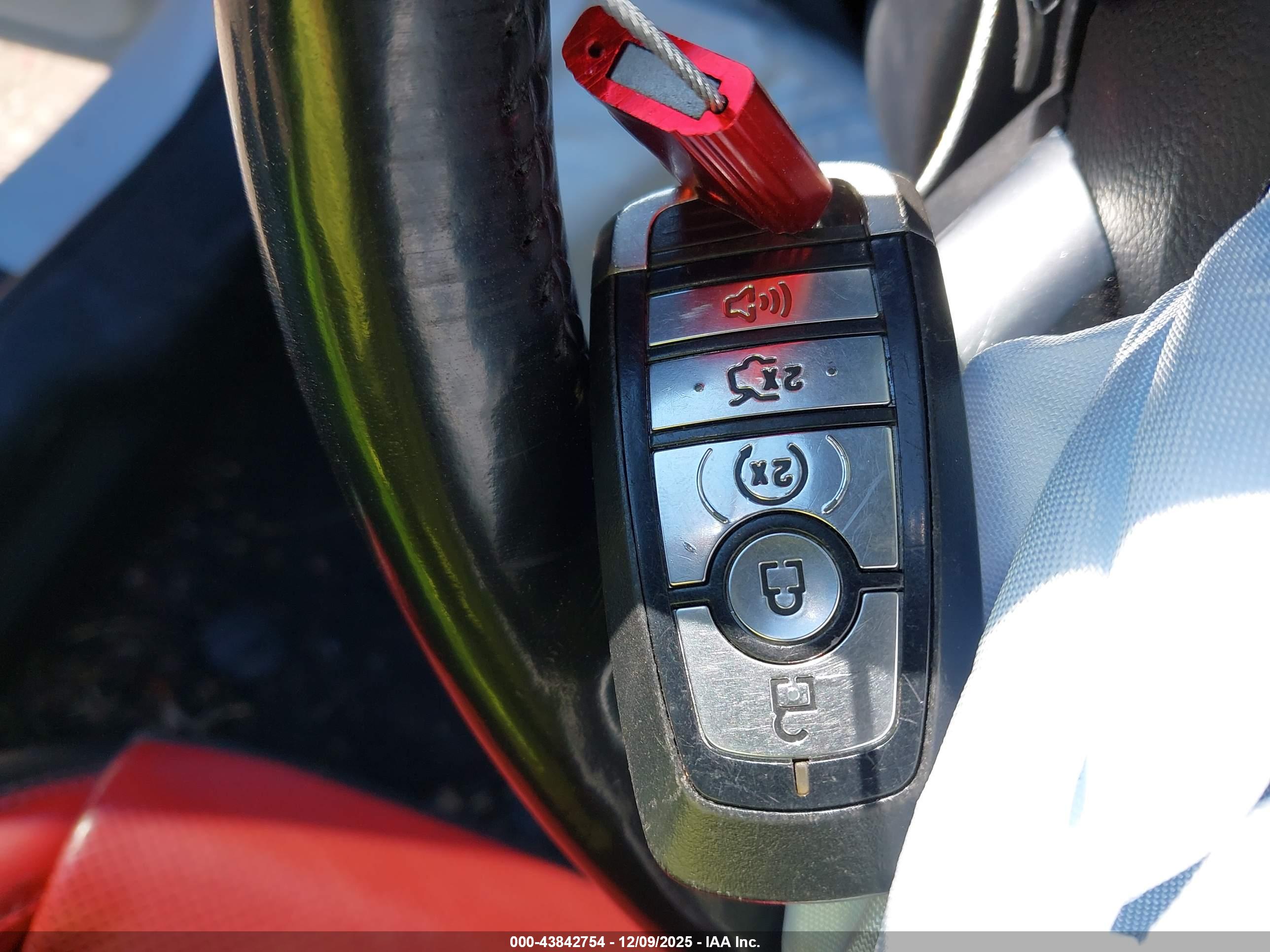 FORD MUSTANG image 11