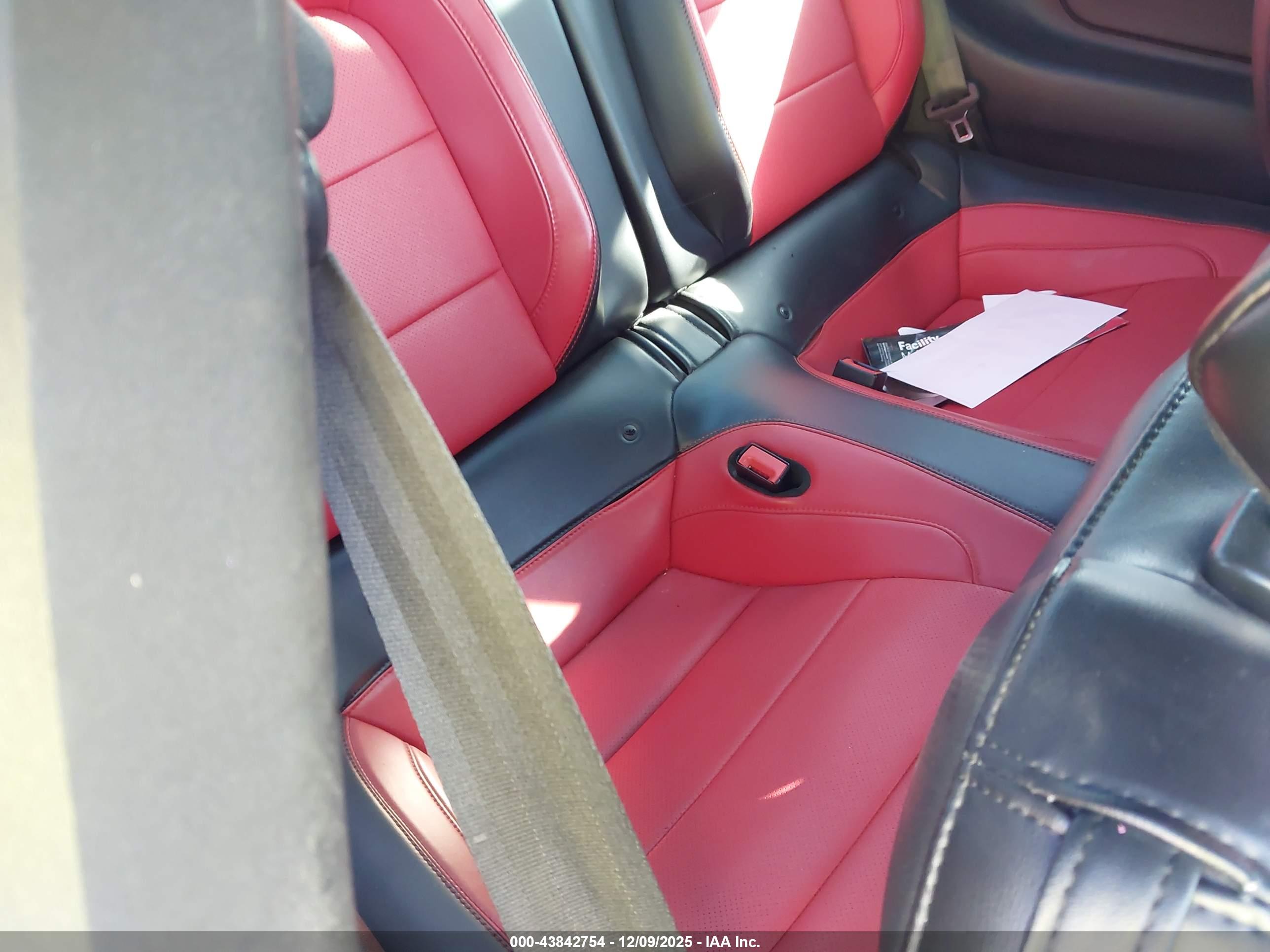 FORD MUSTANG image 8