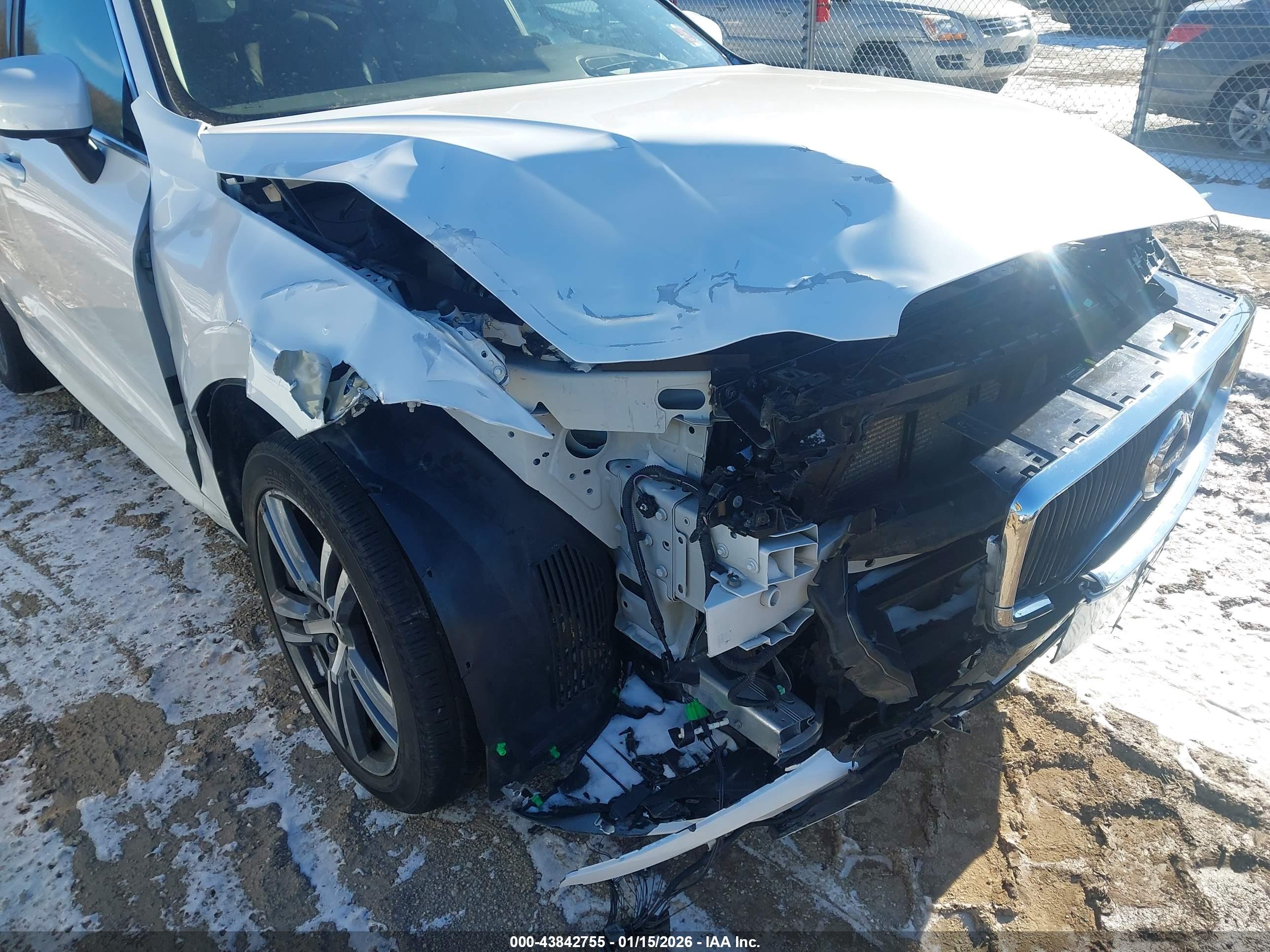 VOLVO XC60 image 6