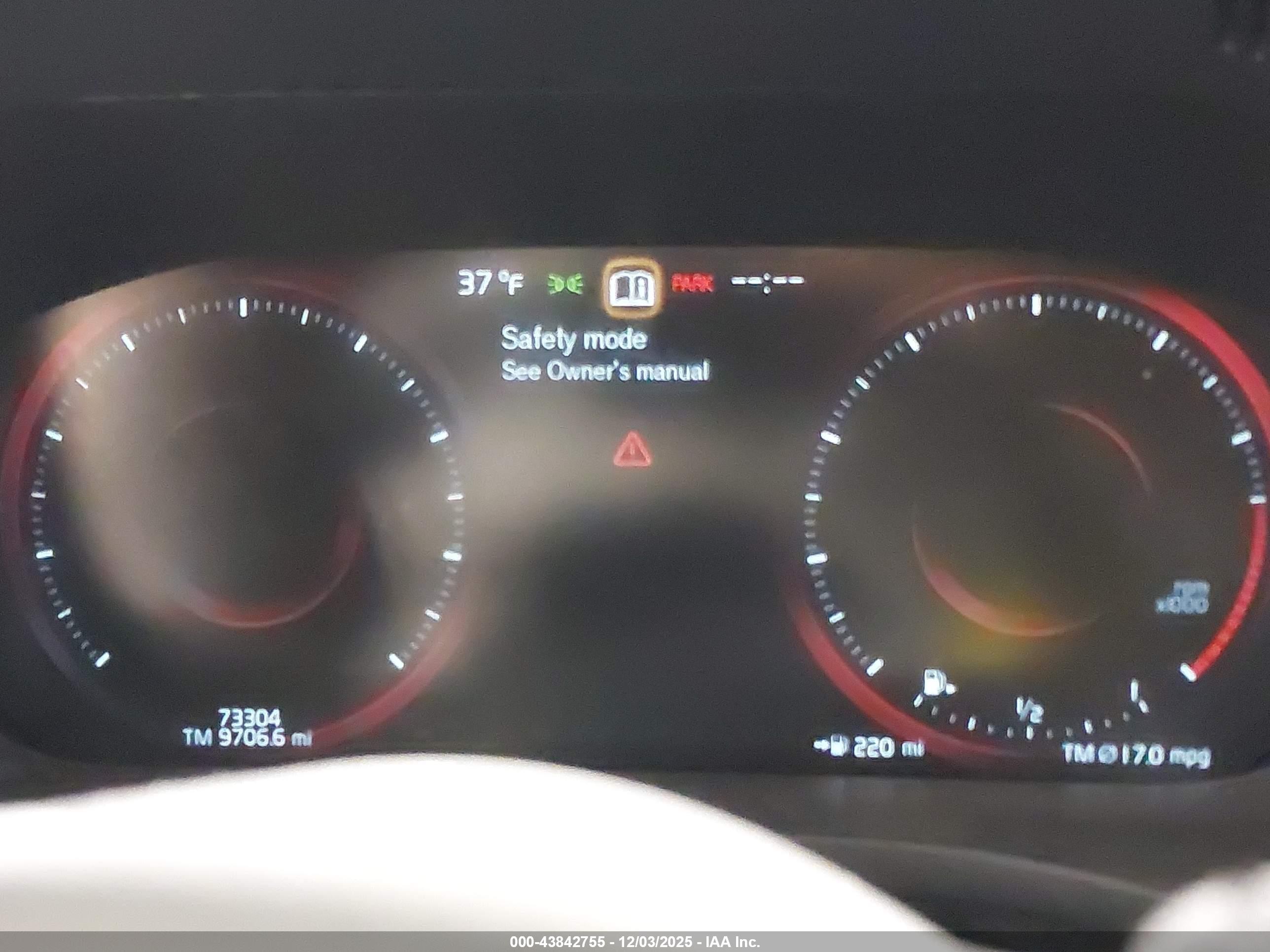 VOLVO XC60 image 7