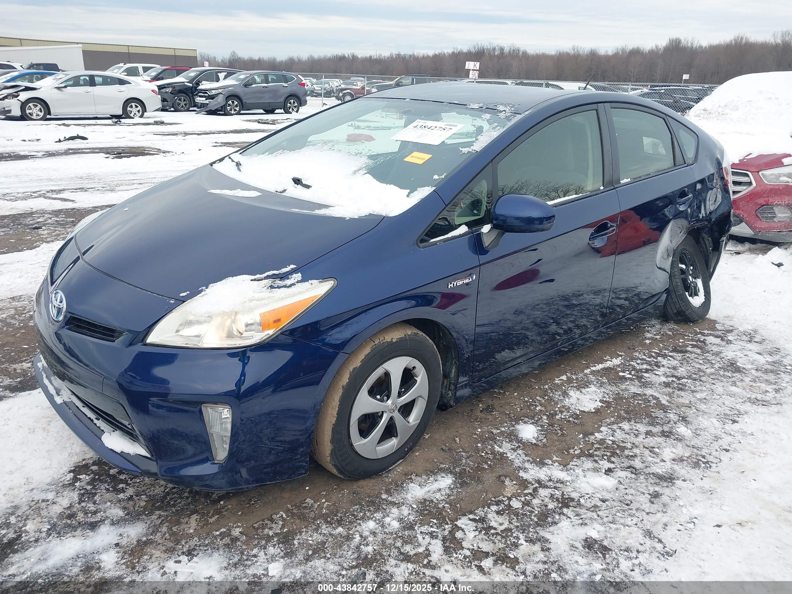 TOYOTA PRIUS image 2