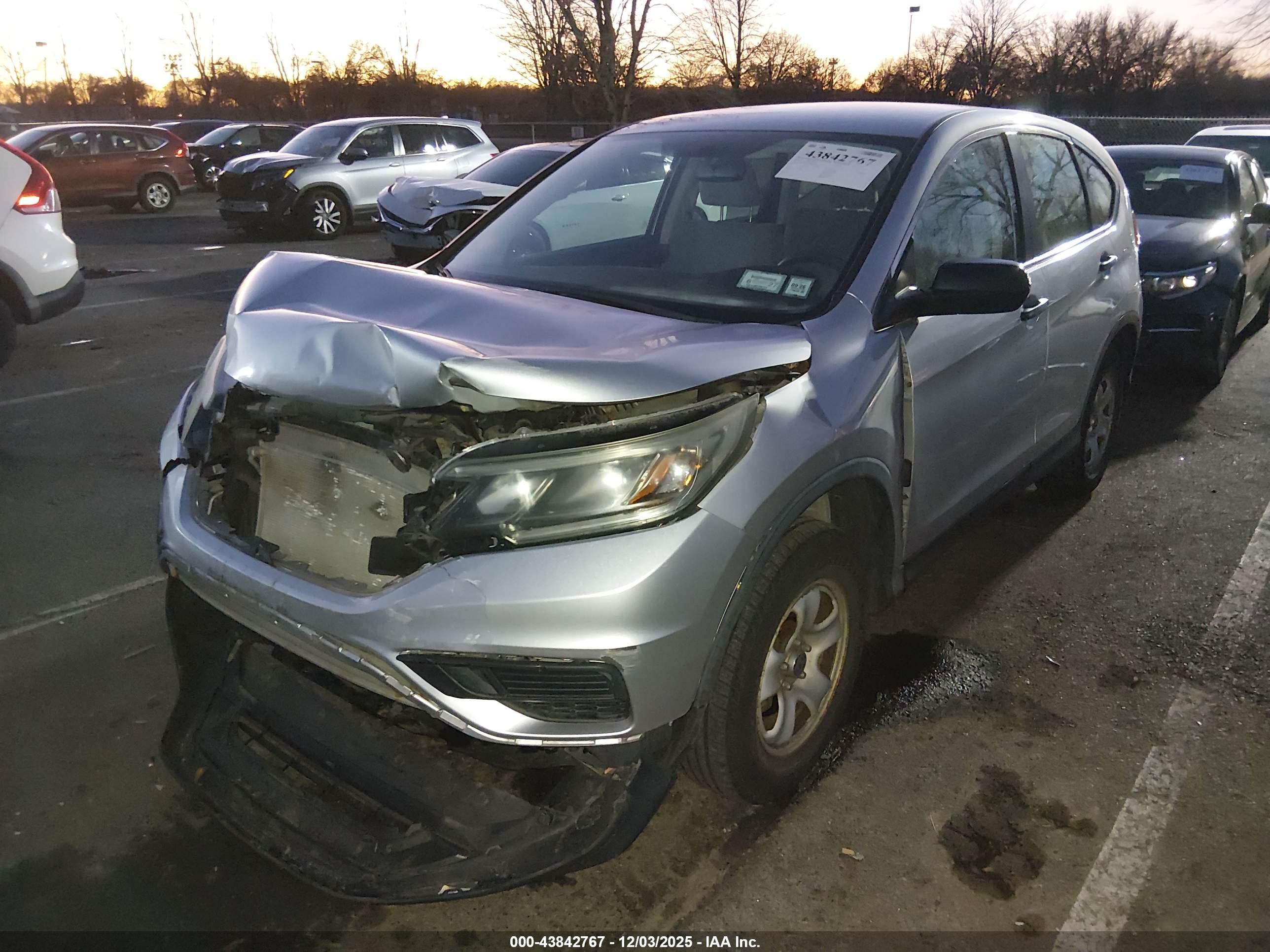 HONDA CR-V image 2