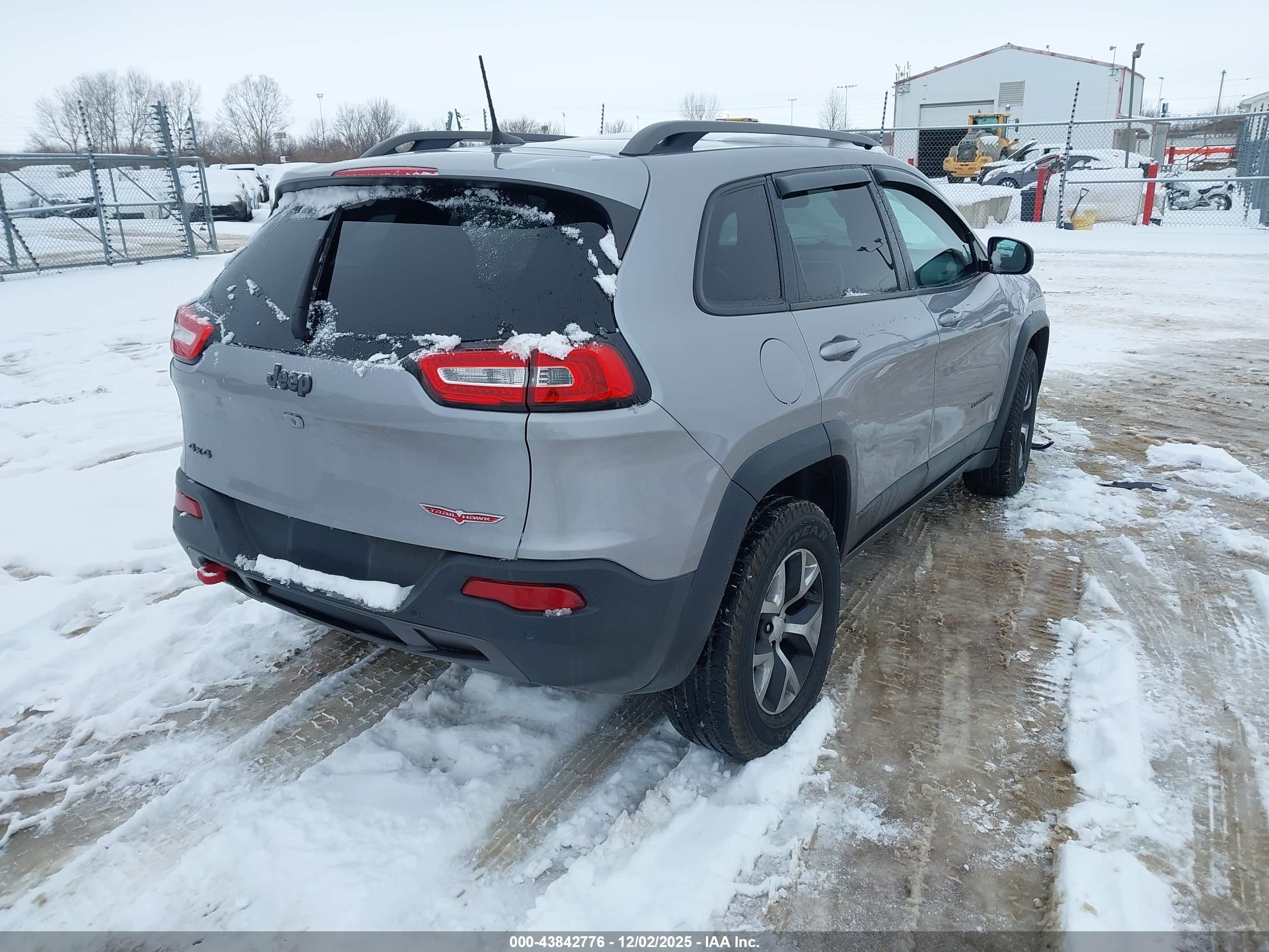JEEP CHEROKEE image 4