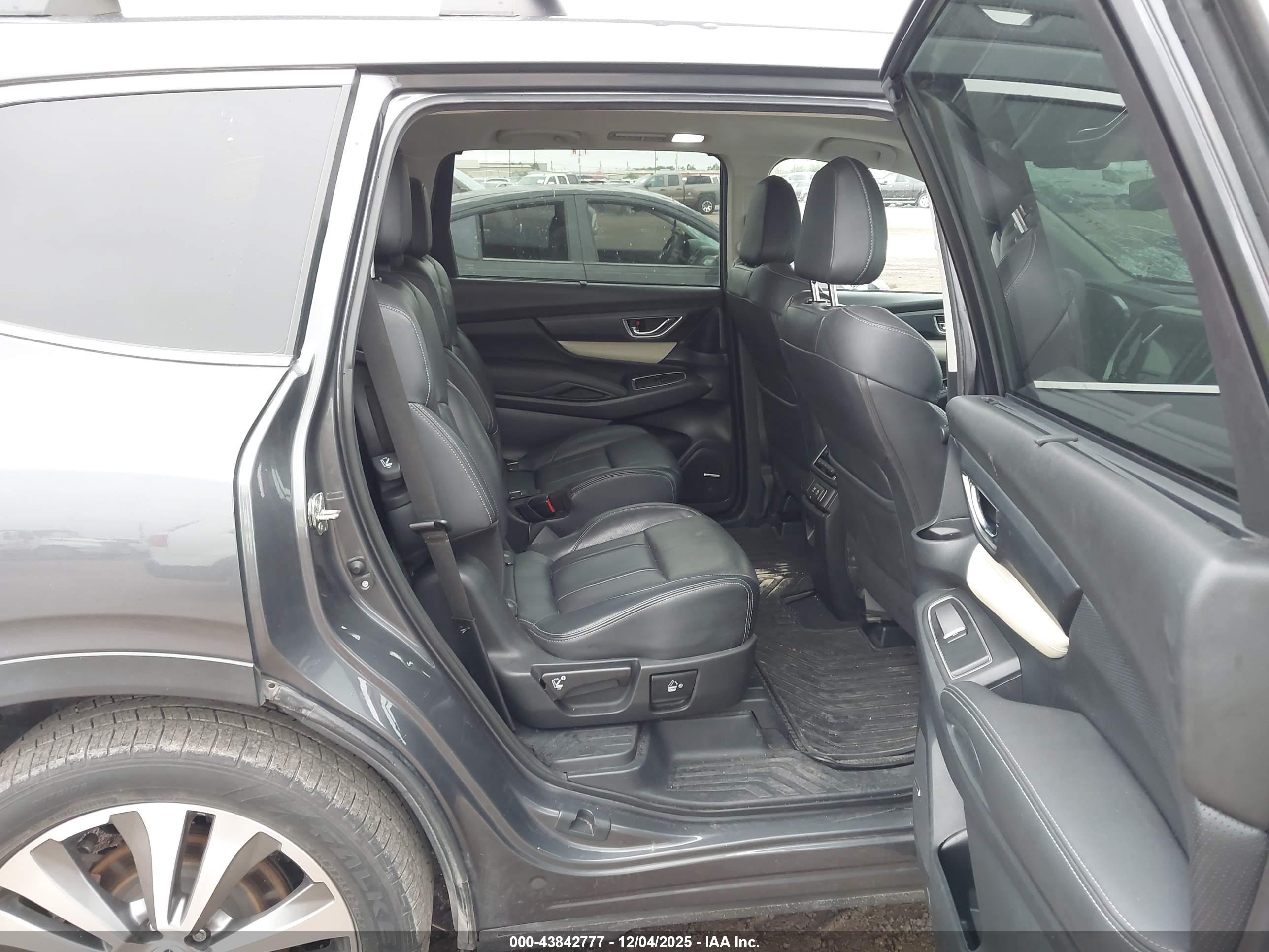SUBARU ASCENT image 8