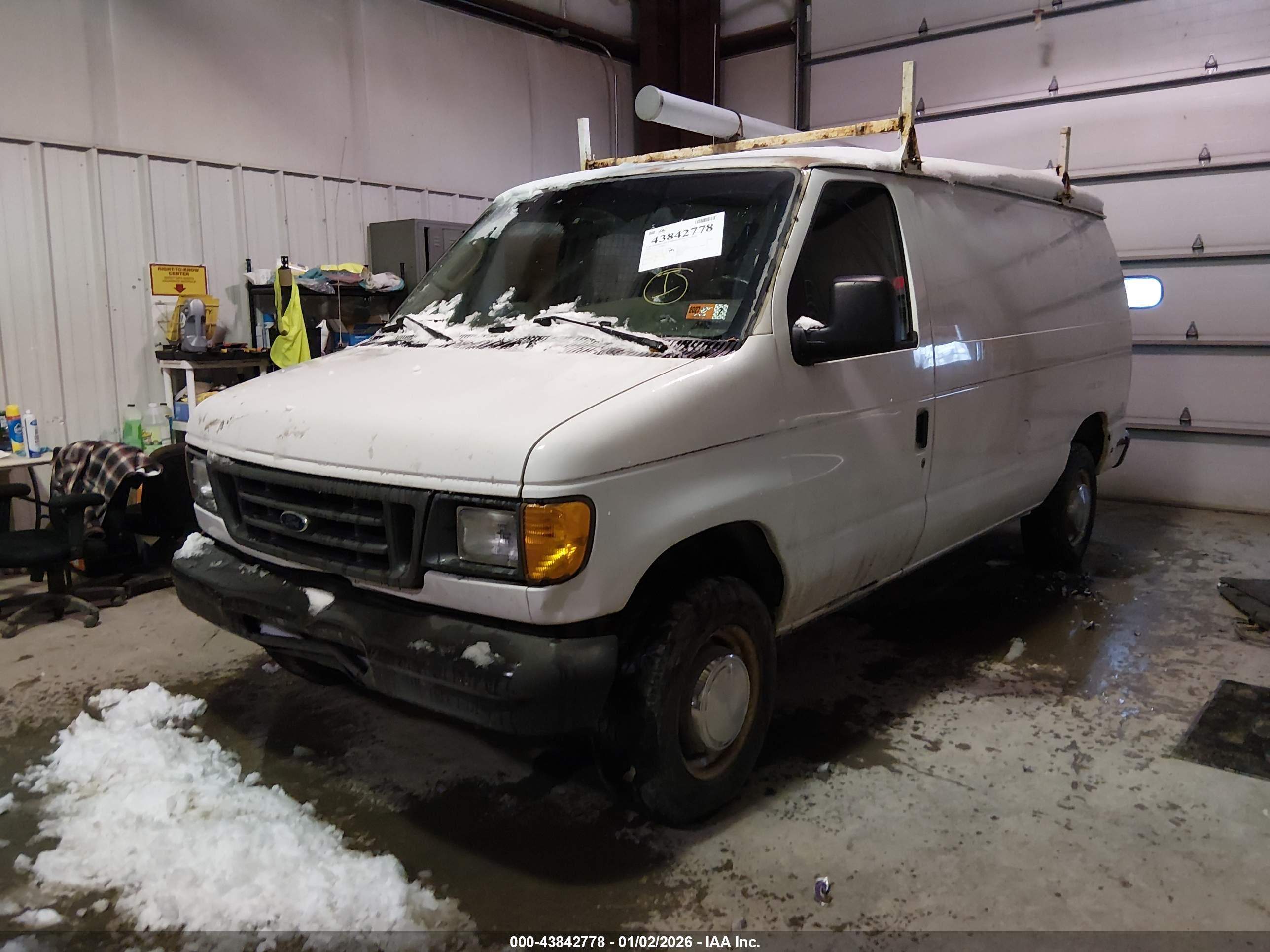 FORD E-250 image 2