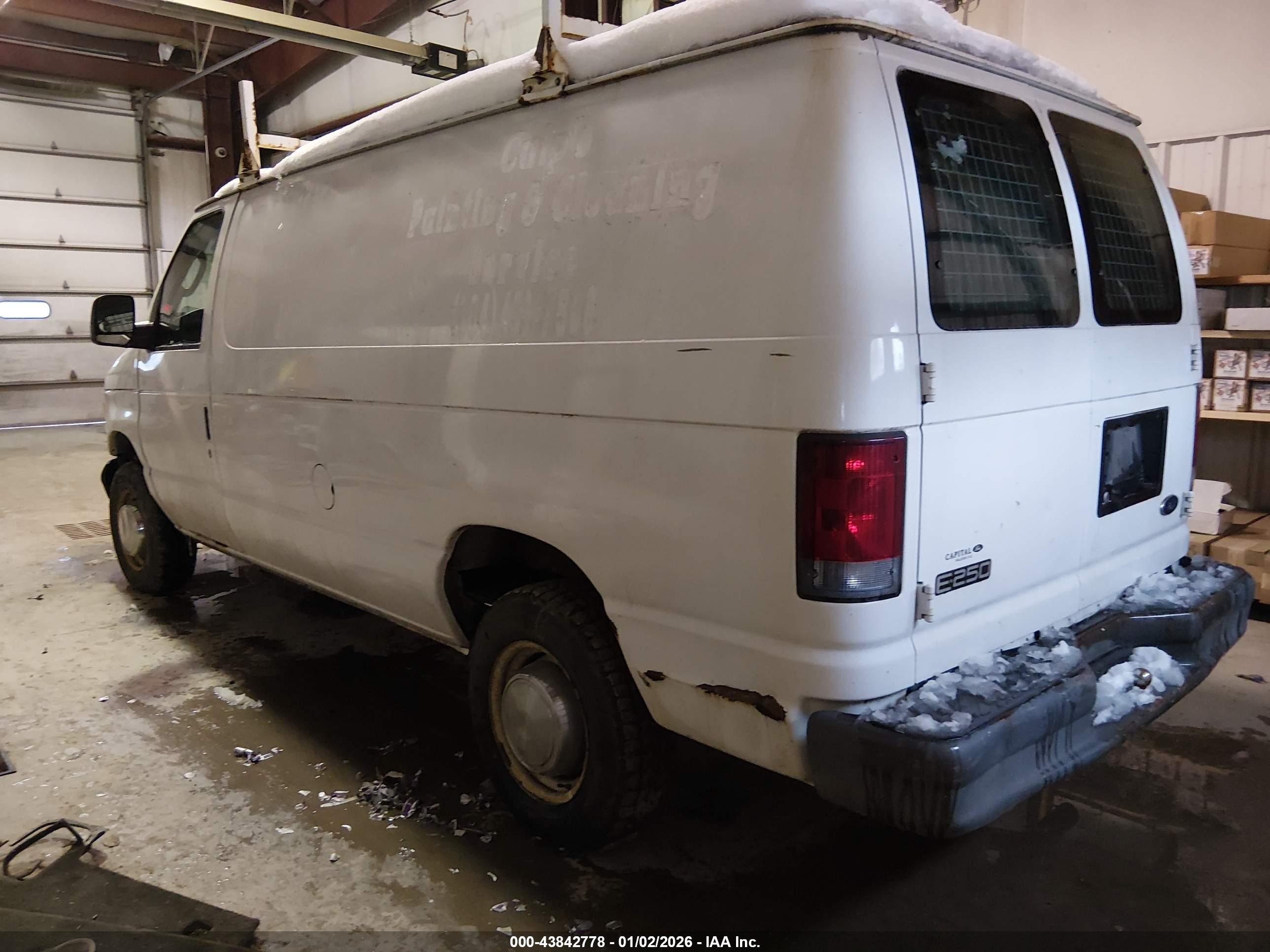 FORD E-250 image 3