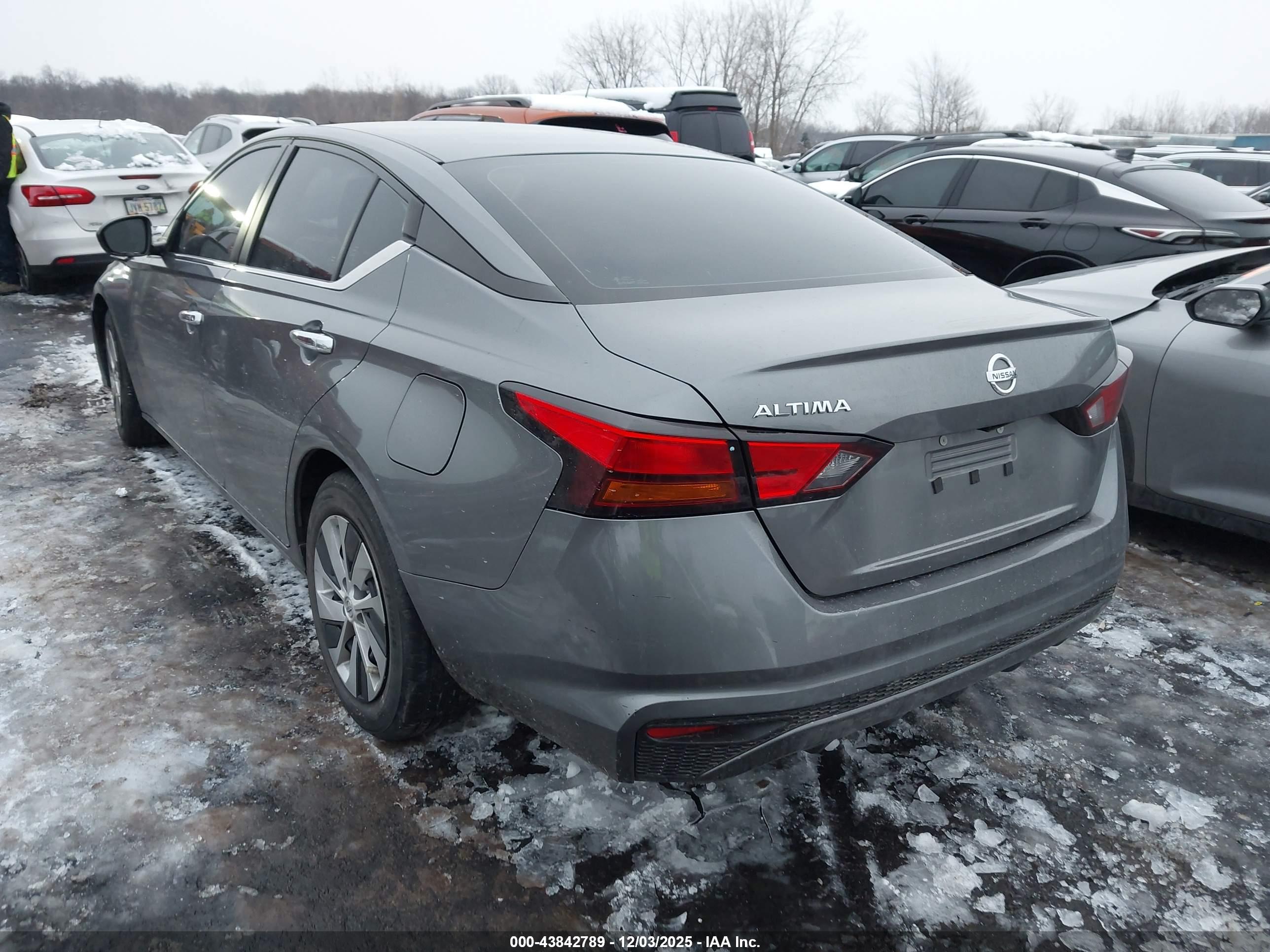 NISSAN ALTIMA image 3