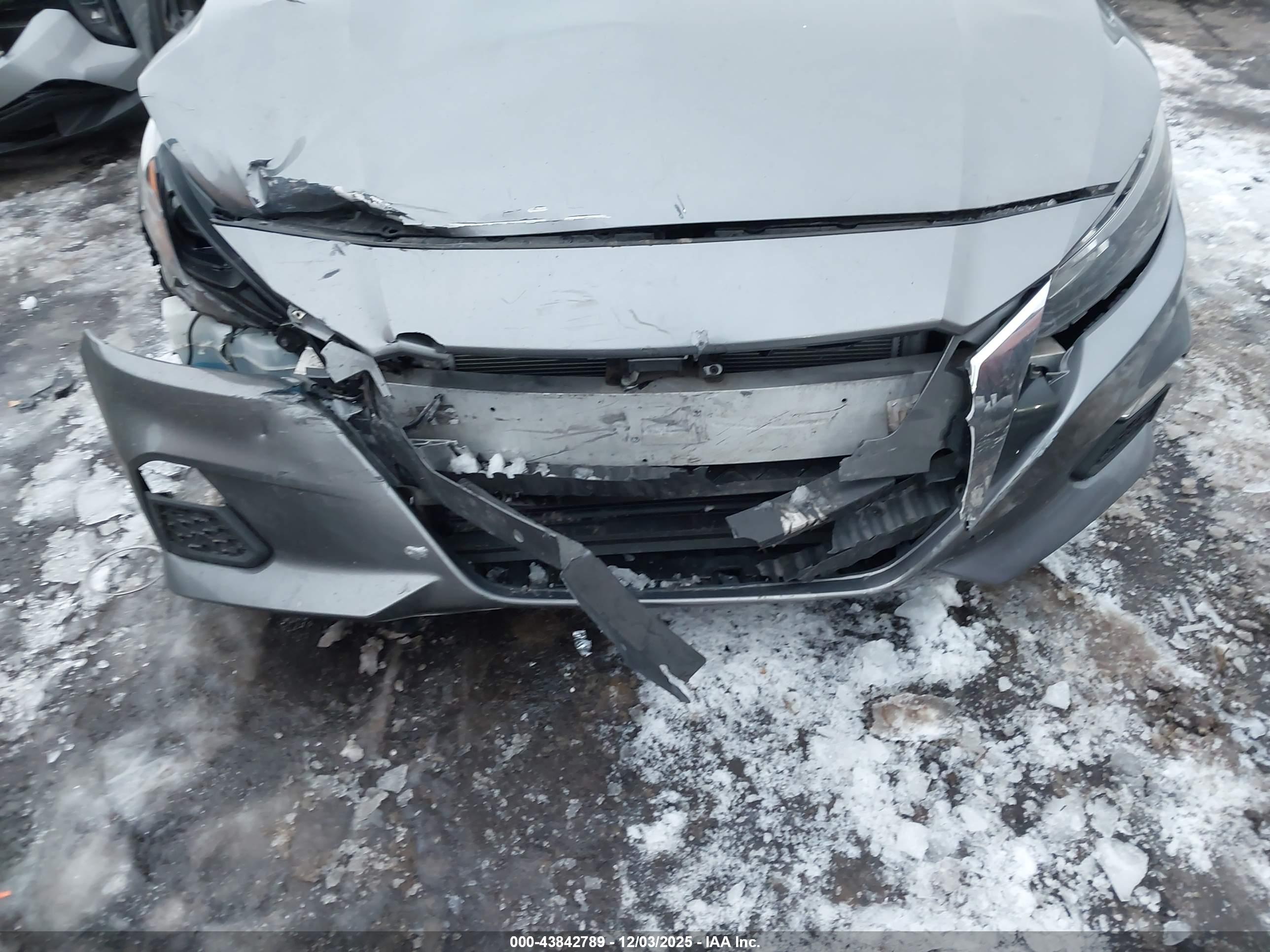 NISSAN ALTIMA image 6