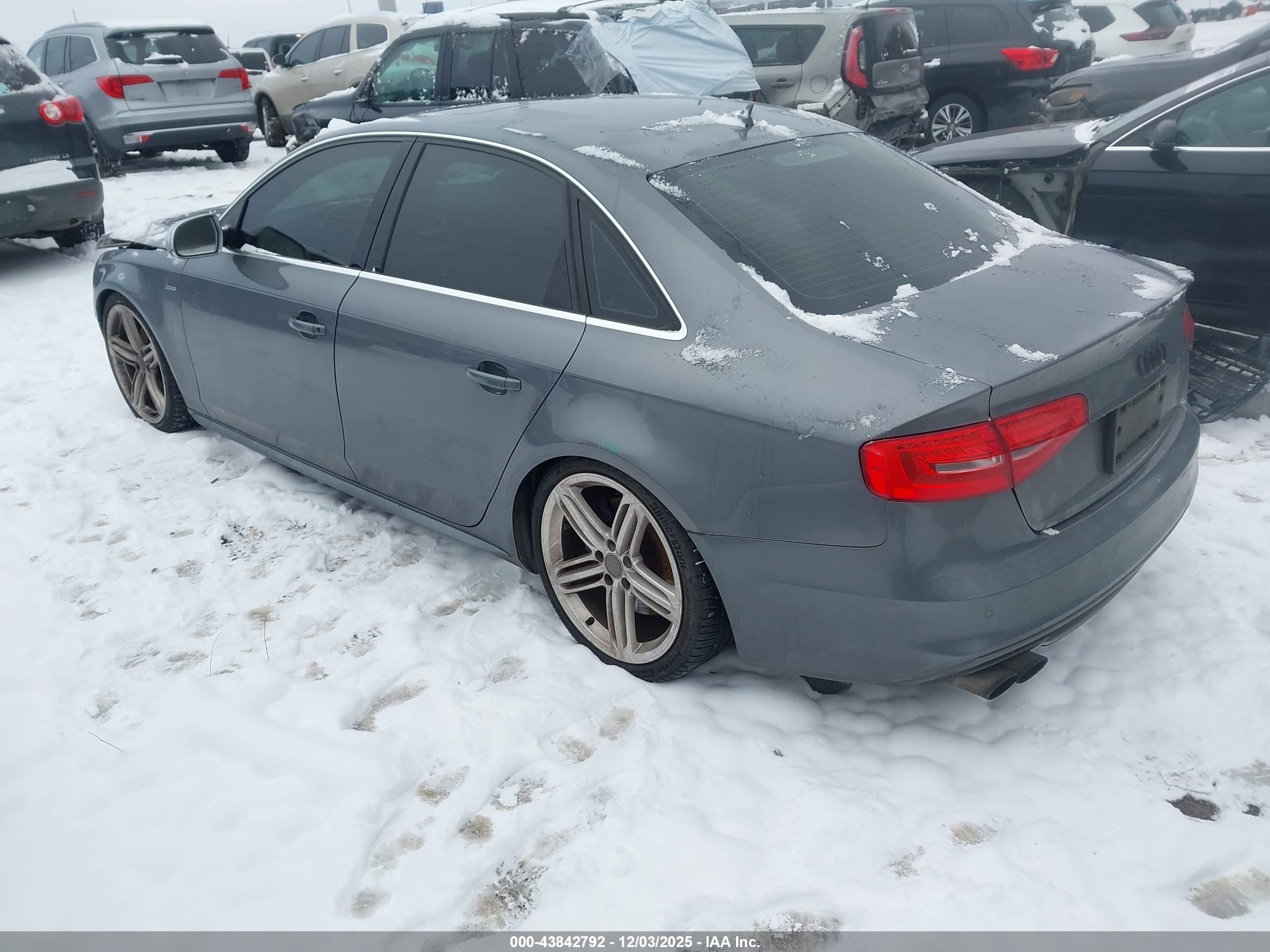 AUDI S4 image 3