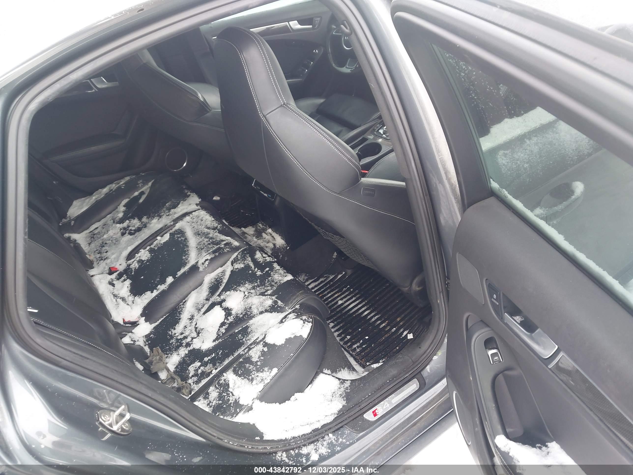 AUDI S4 image 8