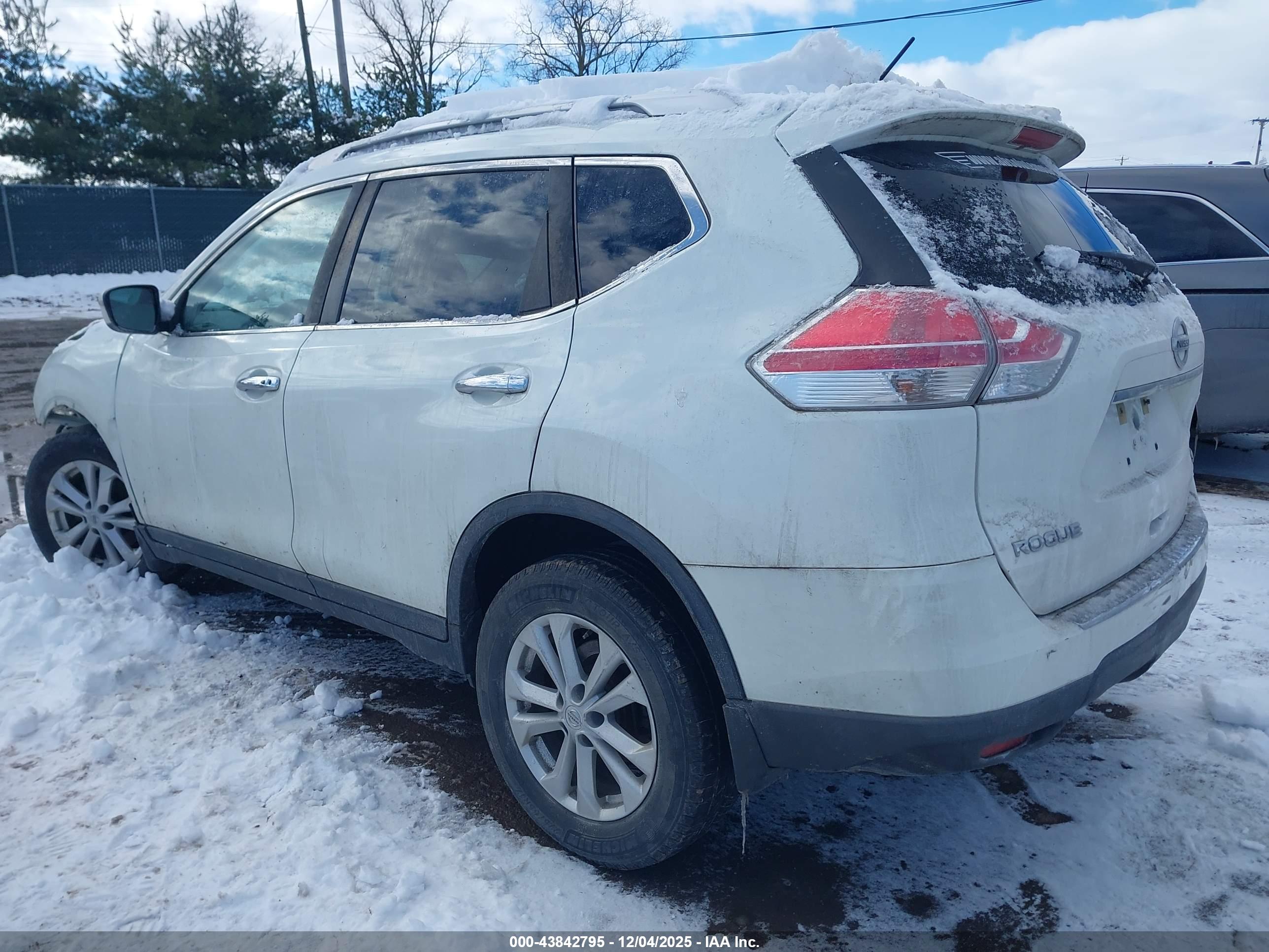 NISSAN ROGUE image 3