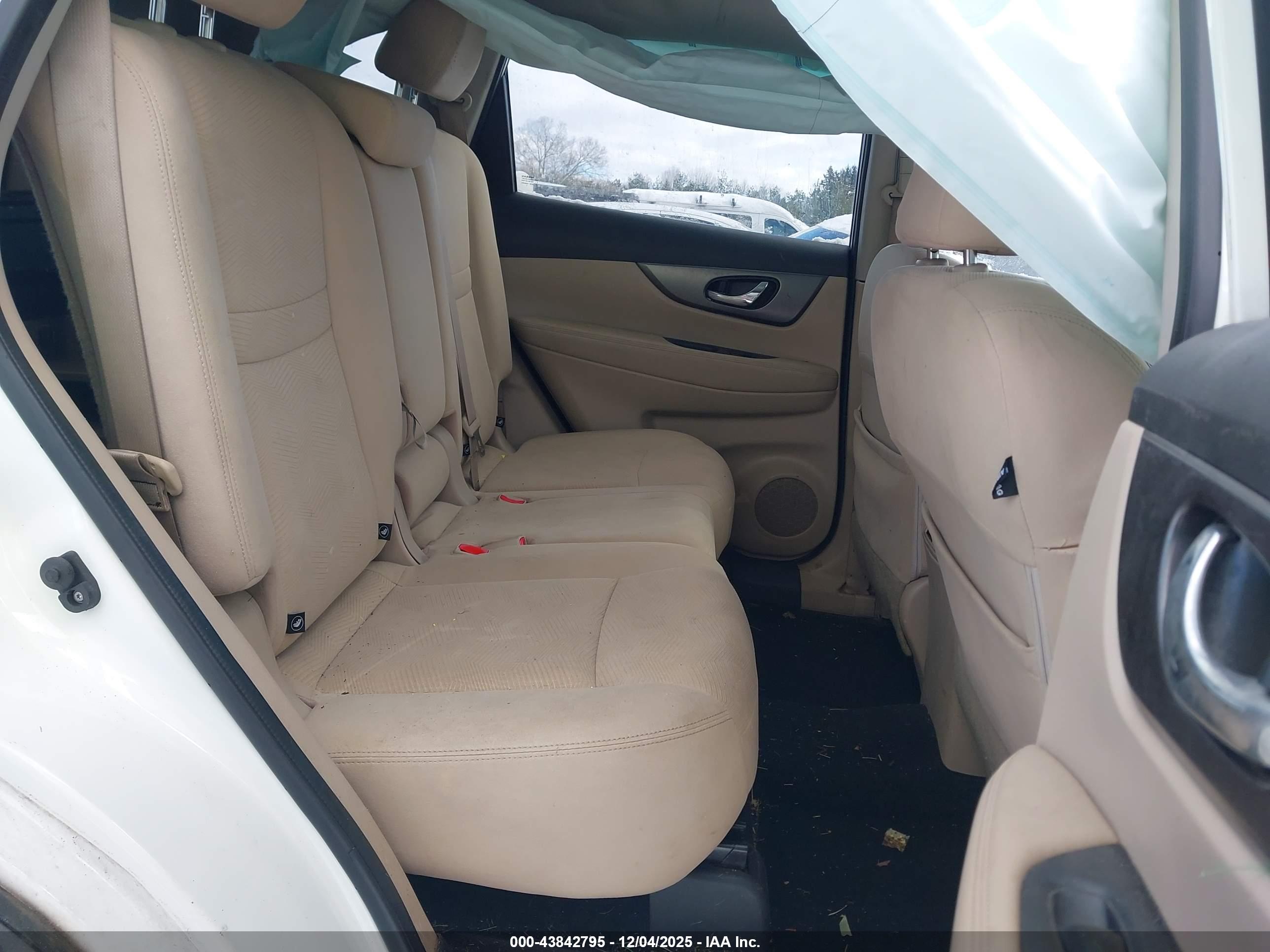 NISSAN ROGUE image 8
