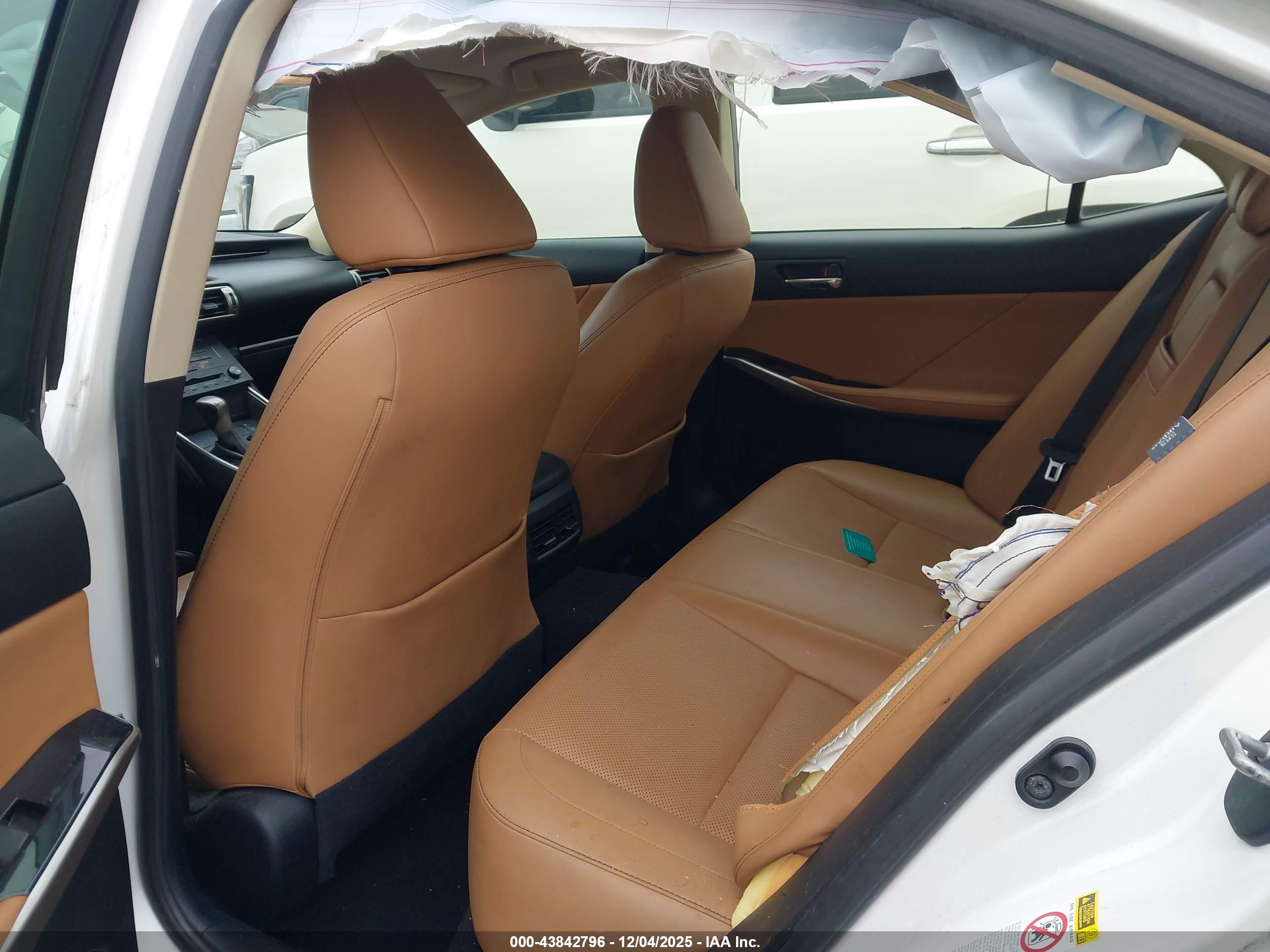 LEXUS IS image 8