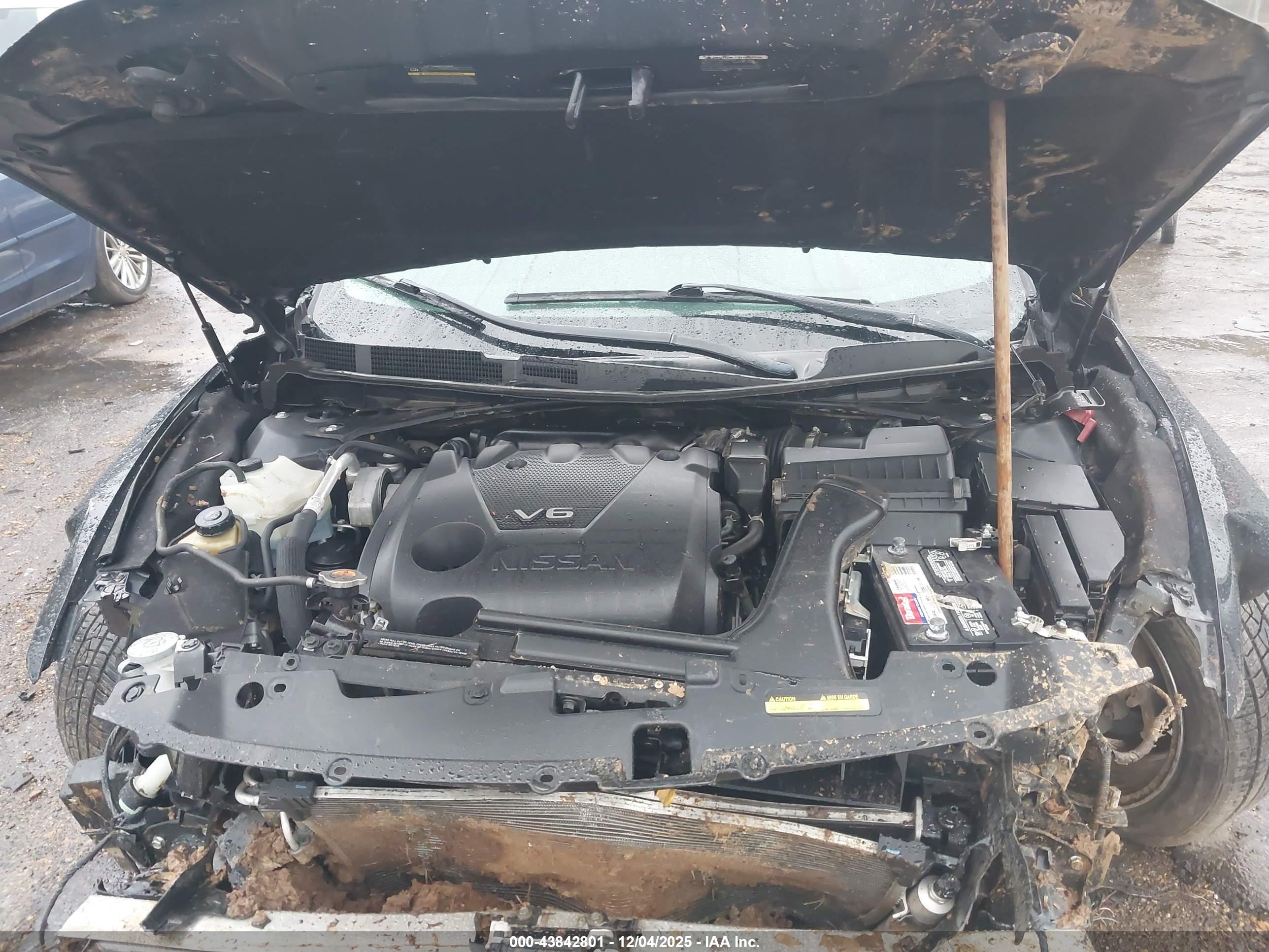 NISSAN MAXIMA image 10