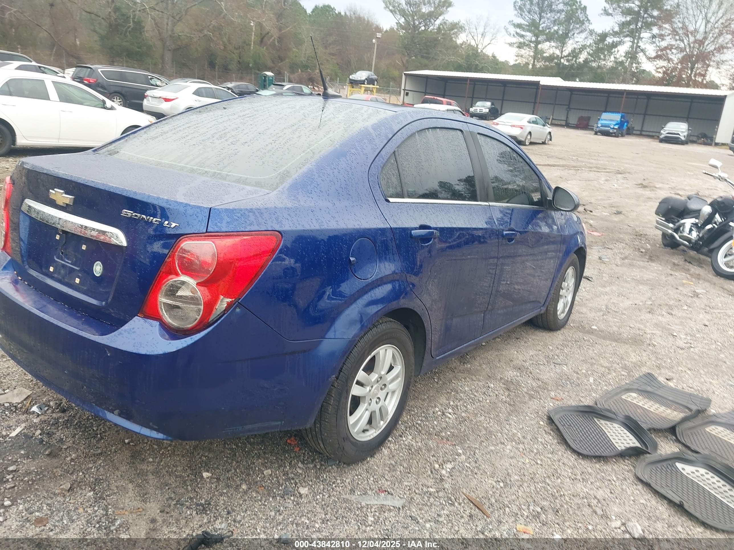 CHEVROLET SONIC image 4