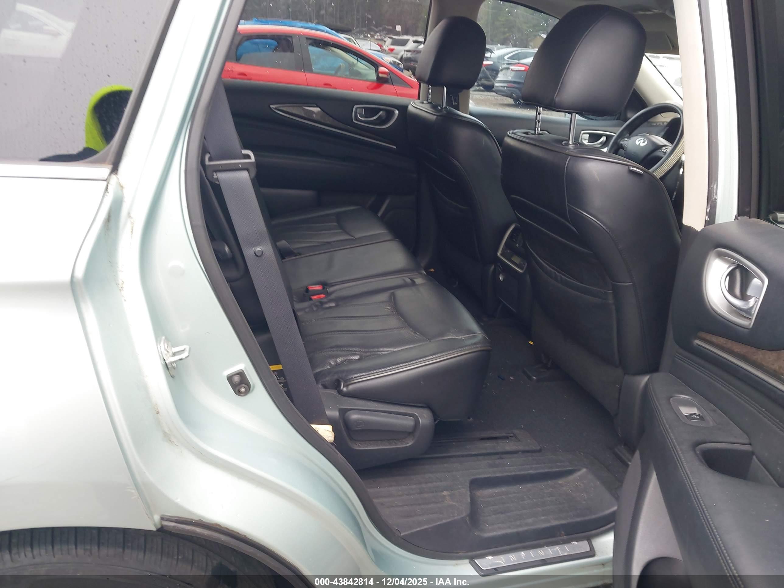 INFINITI QX60 image 8