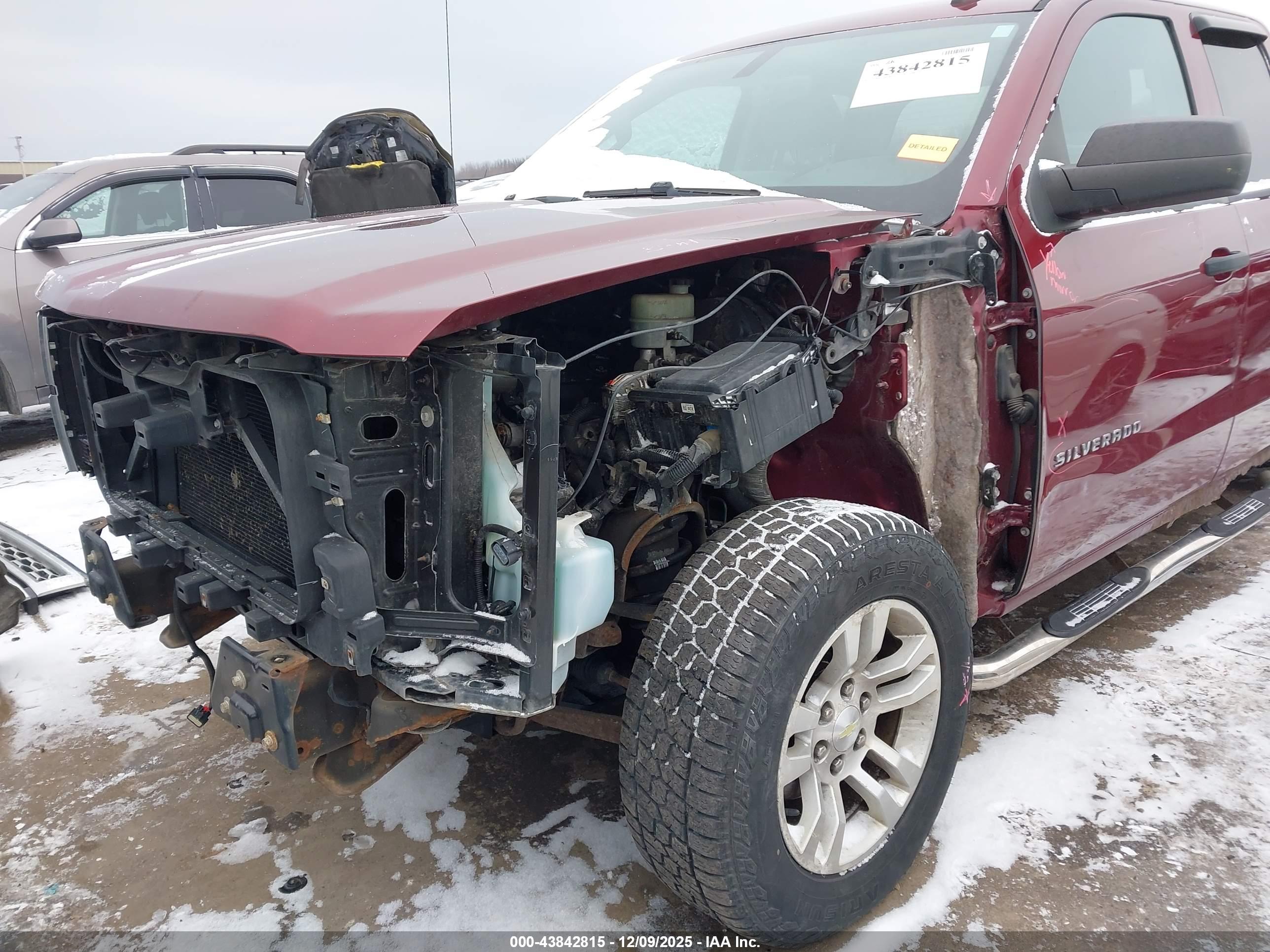 CHEVROLET SILVERADO image 6