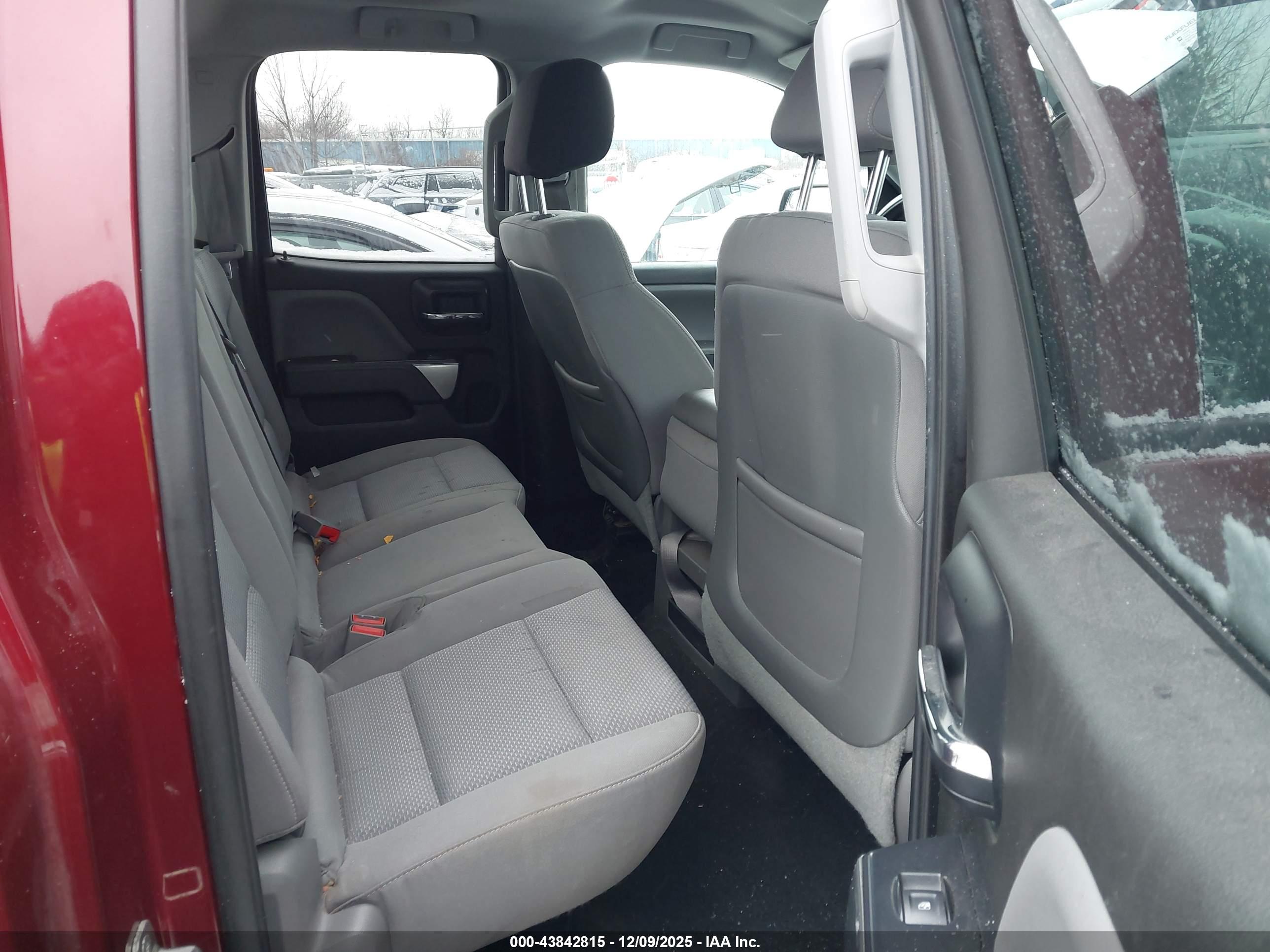 CHEVROLET SILVERADO image 8
