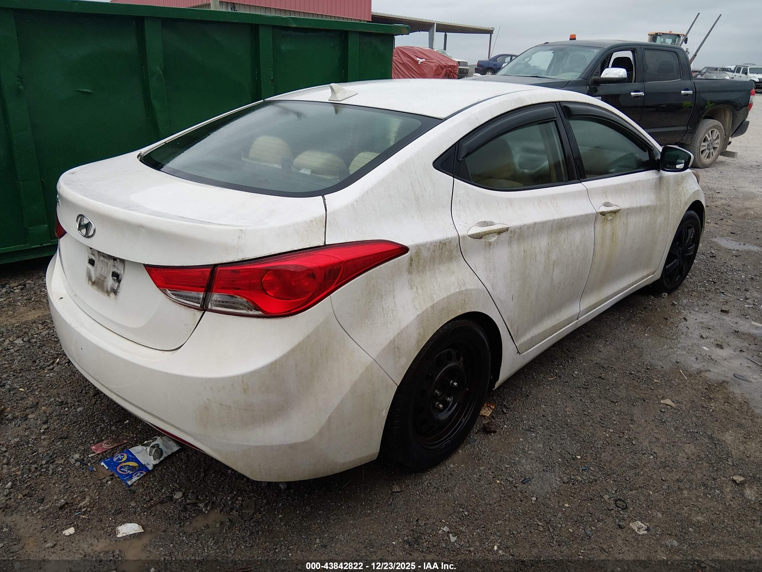 HYUNDAI ELANTRA image 4