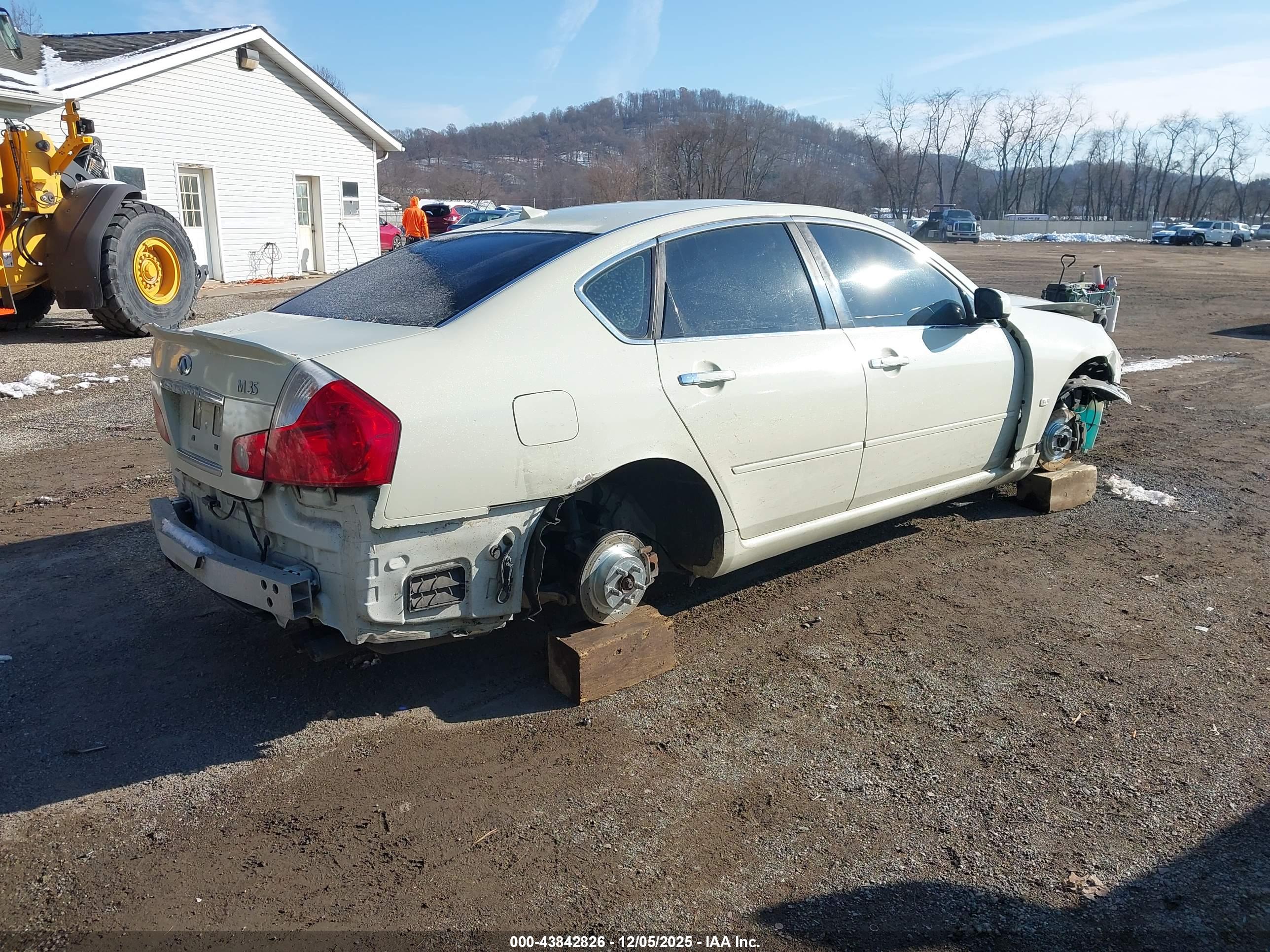INFINITI M35 image 4