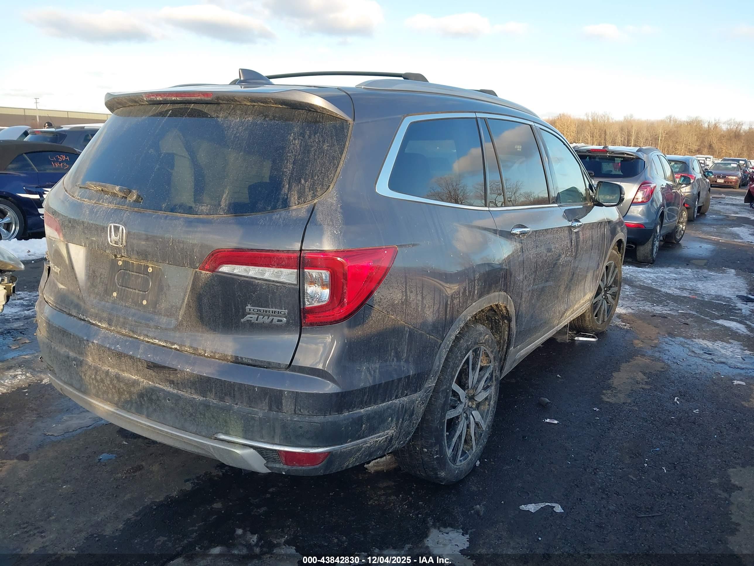 HONDA PILOT image 4
