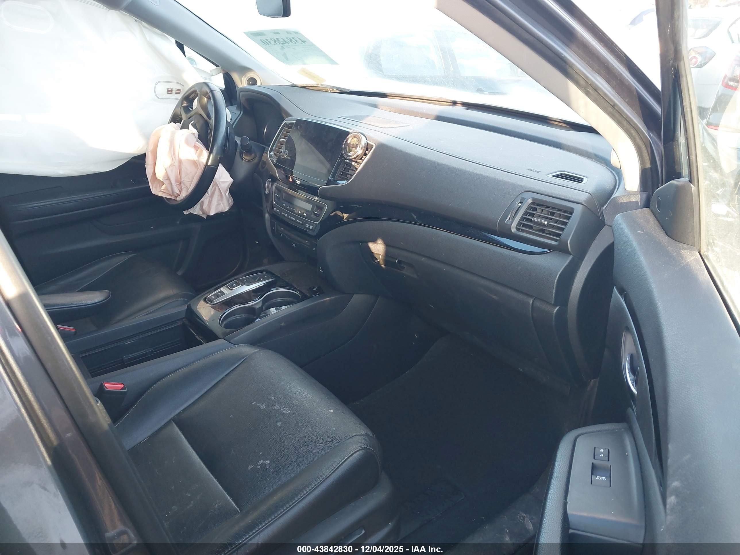 HONDA PILOT image 5