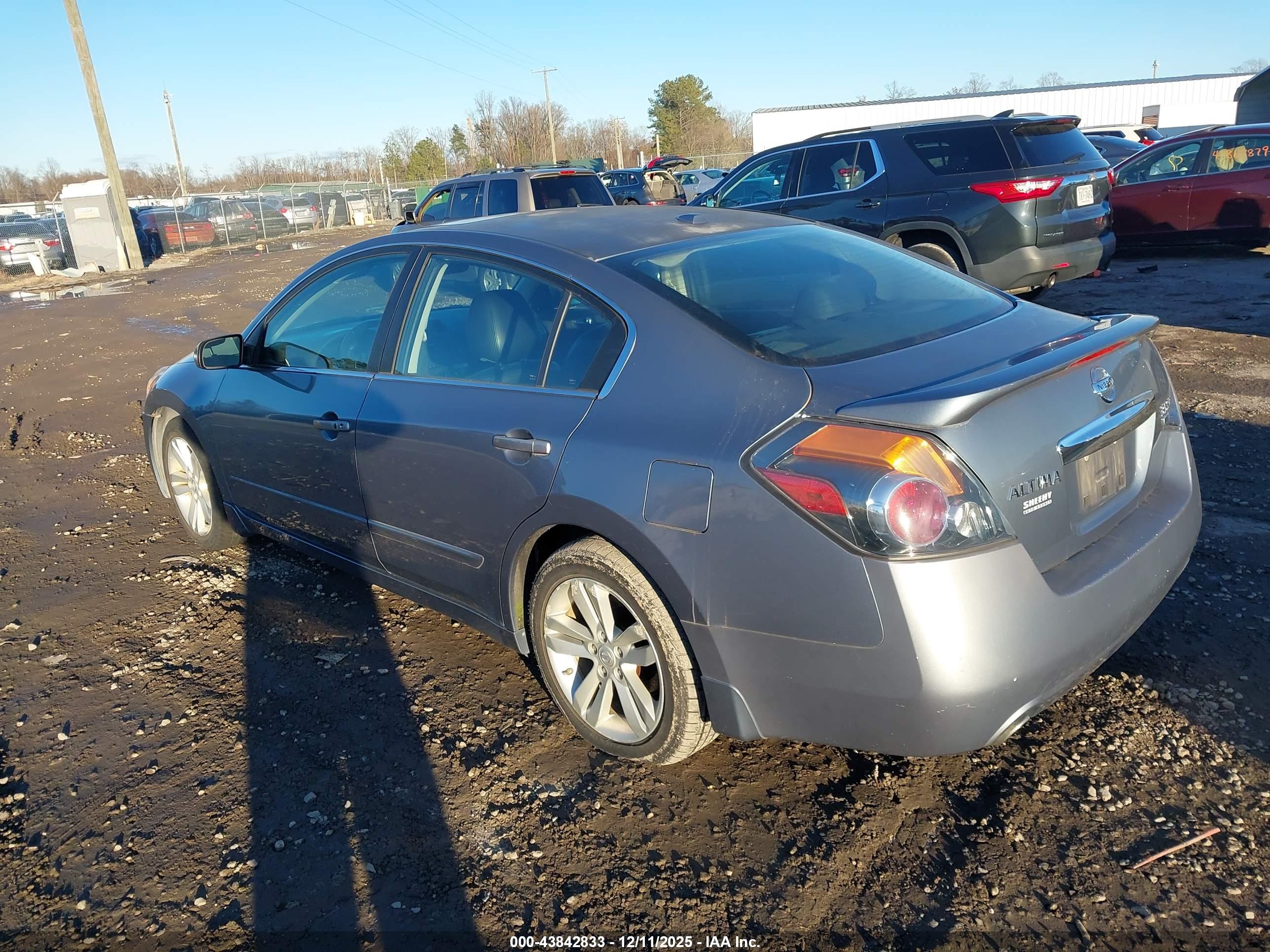 NISSAN ALTIMA image 3