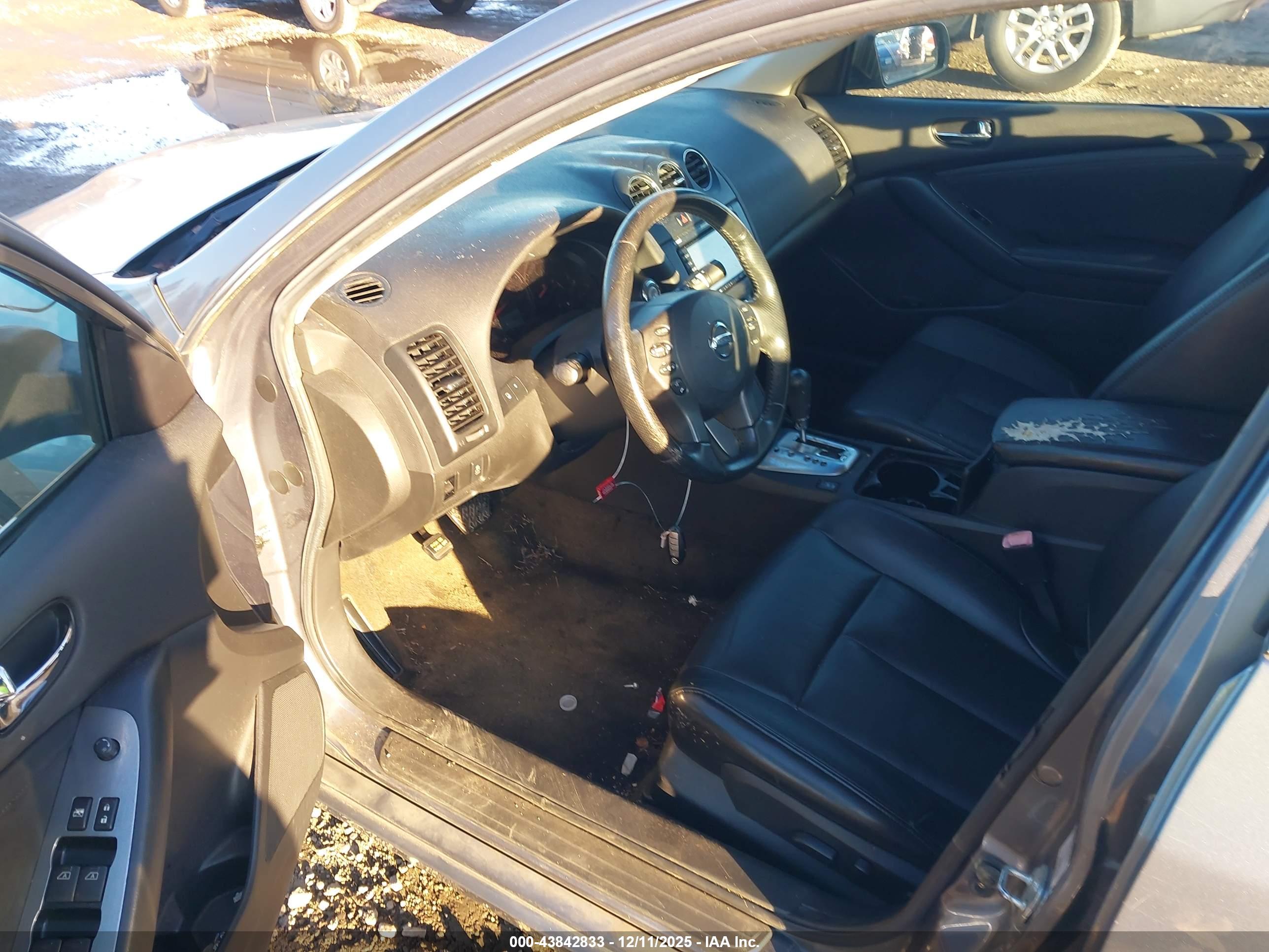 NISSAN ALTIMA image 5
