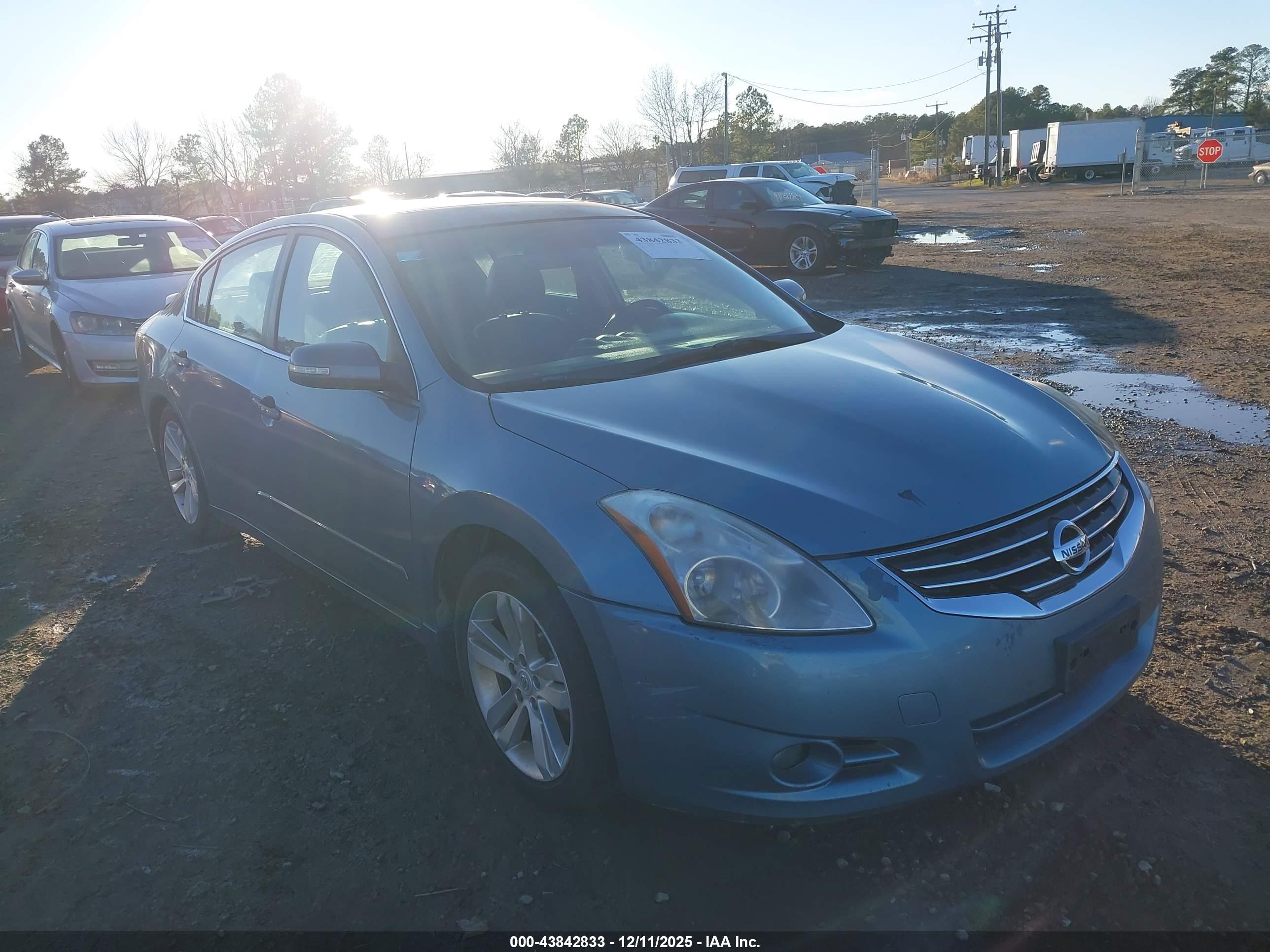 NISSAN ALTIMA image 6