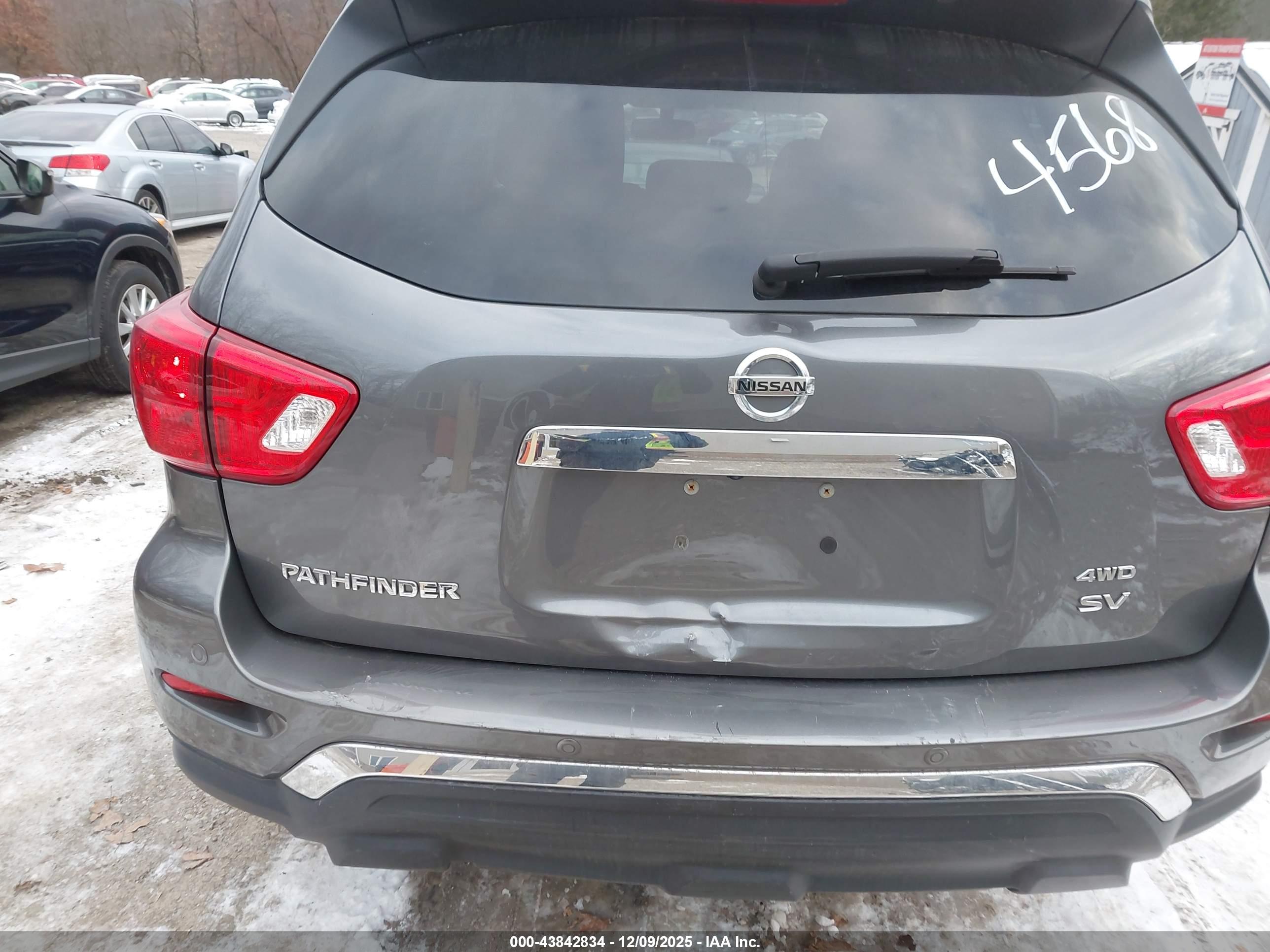 NISSAN PATHFINDER image 6