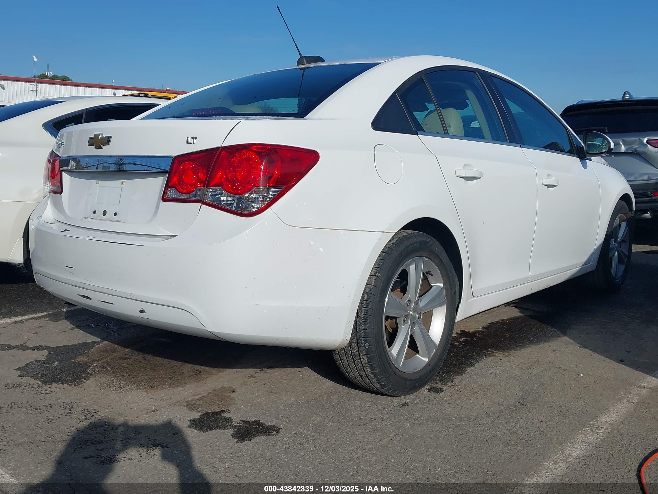 CHEVROLET CRUZE image 4