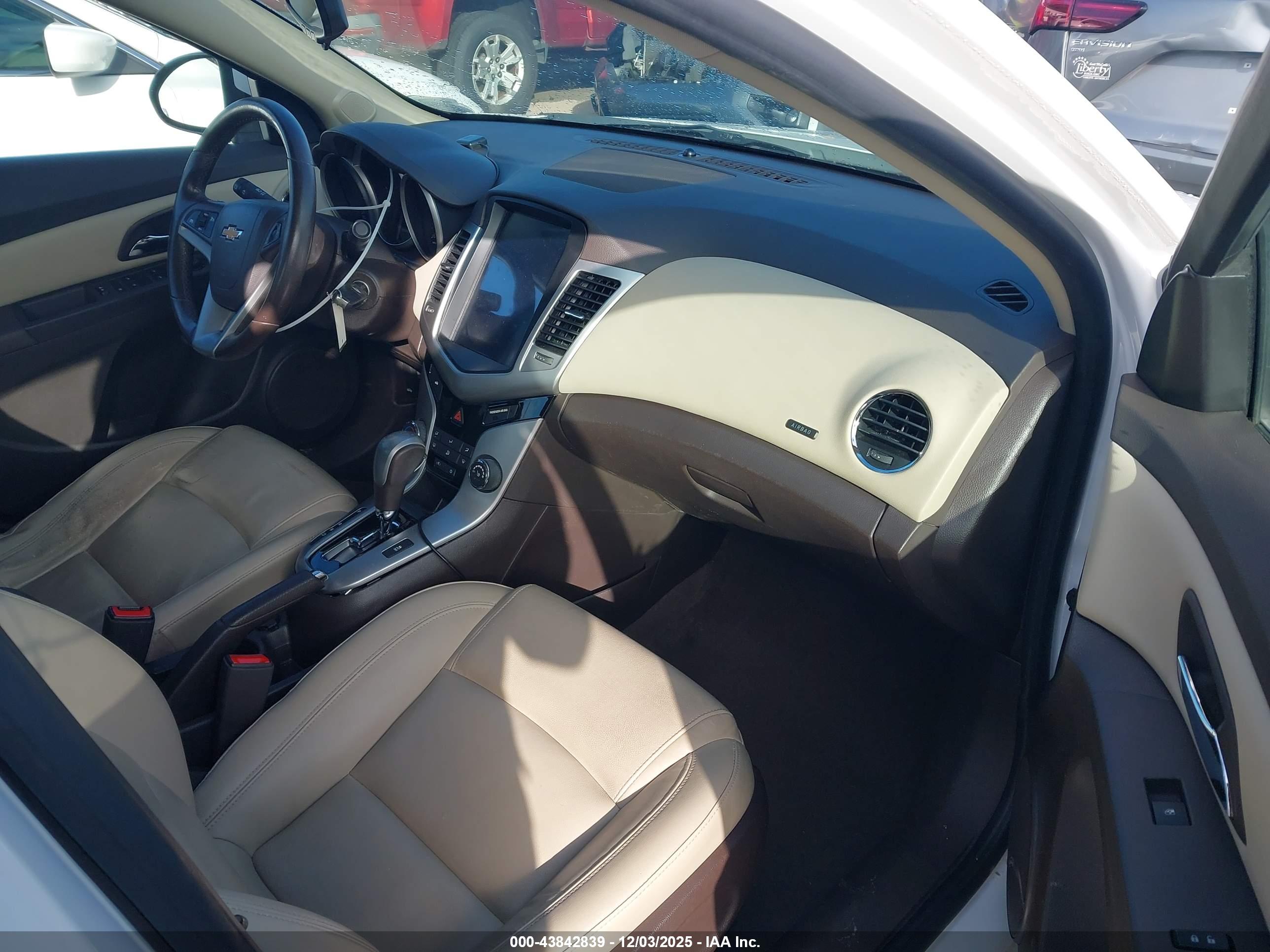 CHEVROLET CRUZE image 5