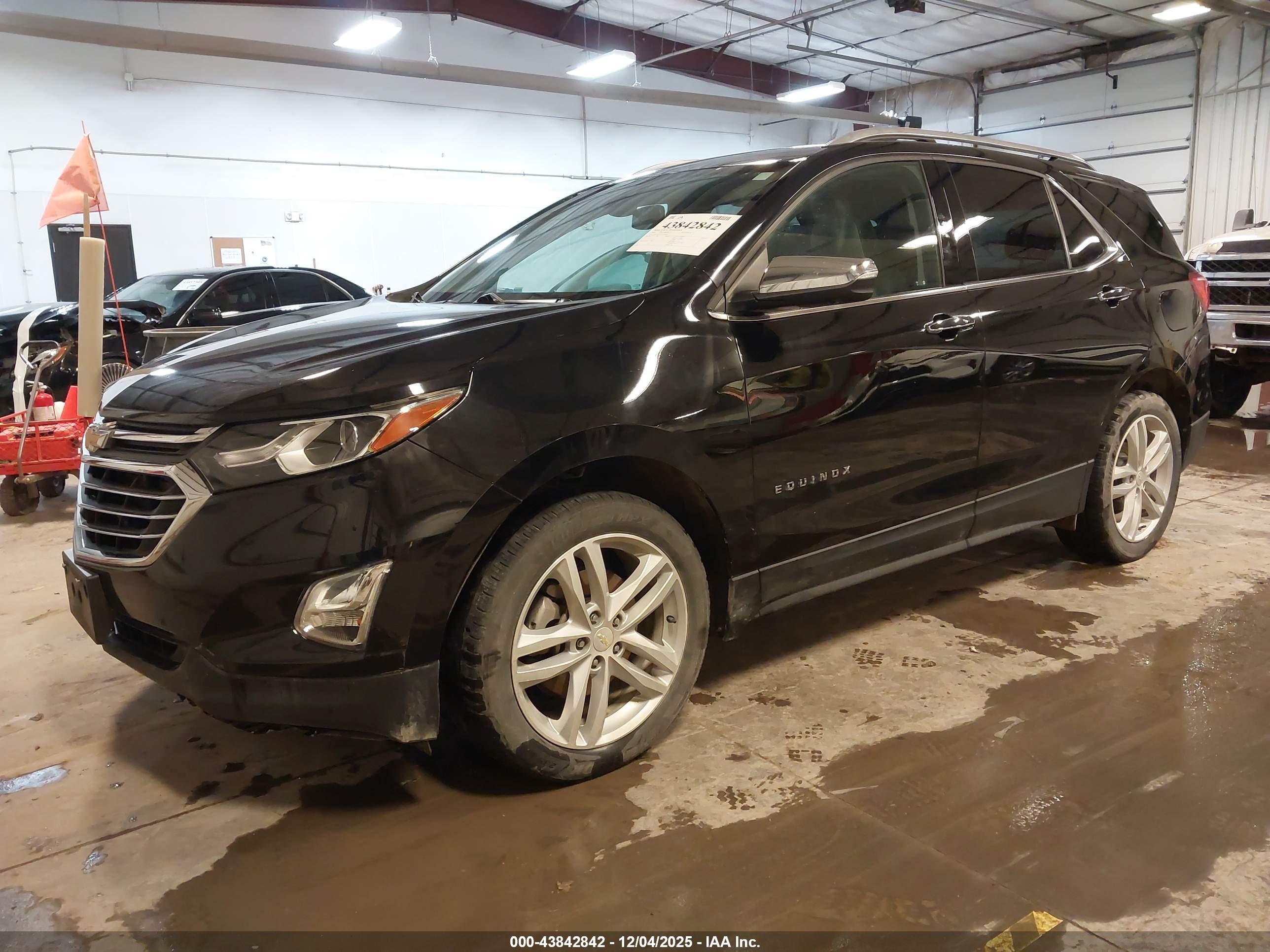 CHEVROLET EQUINOX image 2
