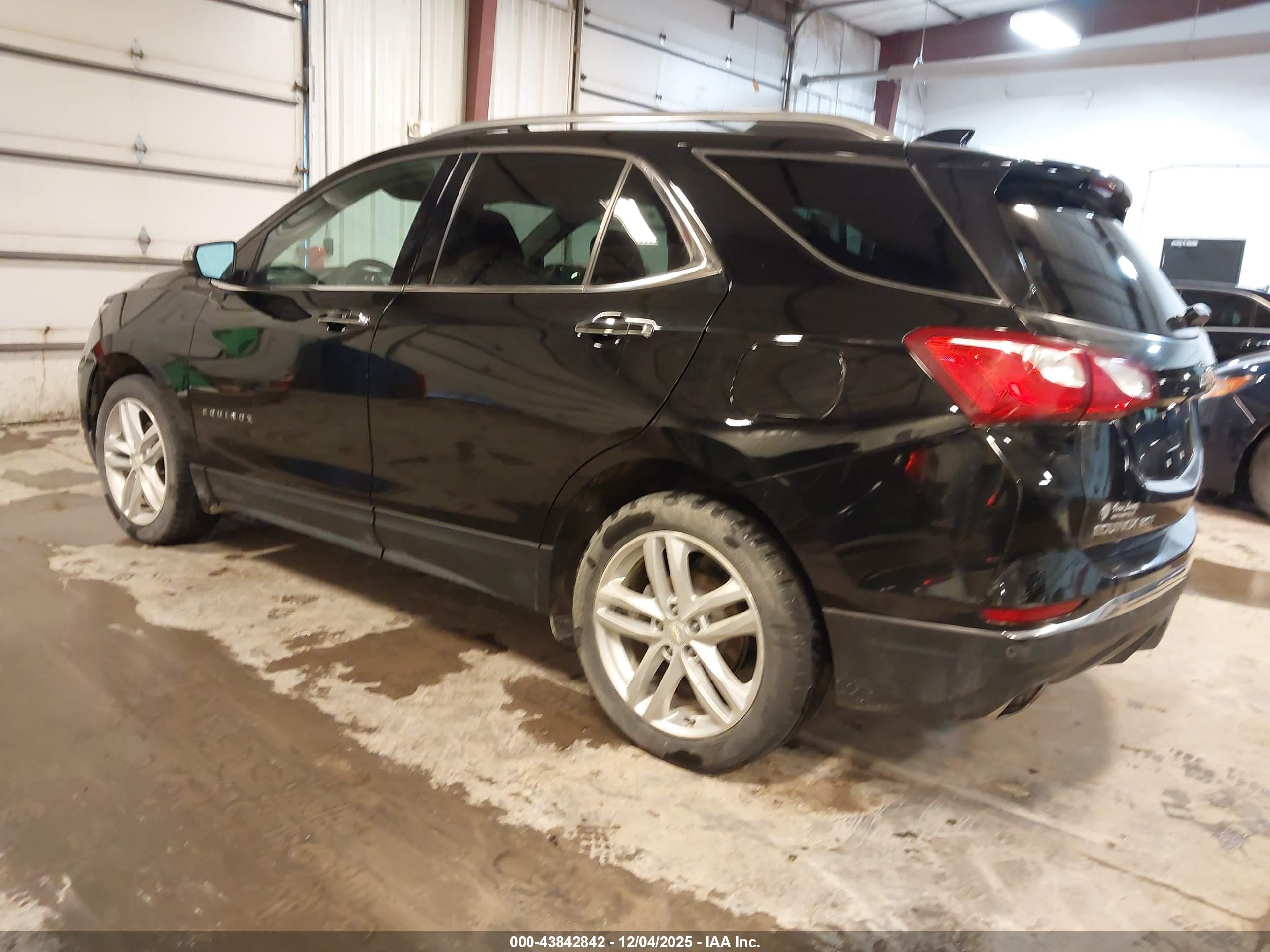 CHEVROLET EQUINOX image 3