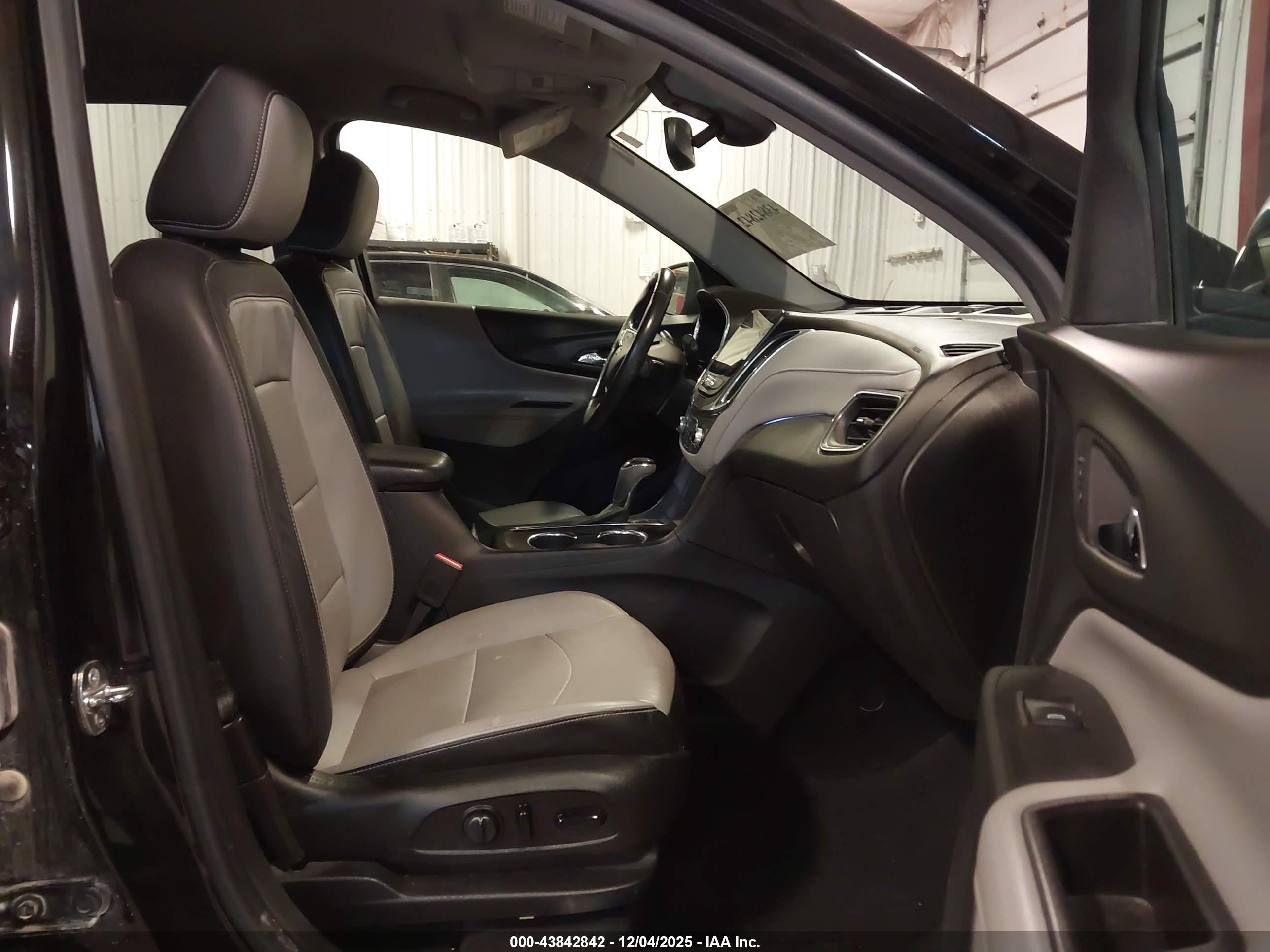 CHEVROLET EQUINOX image 5