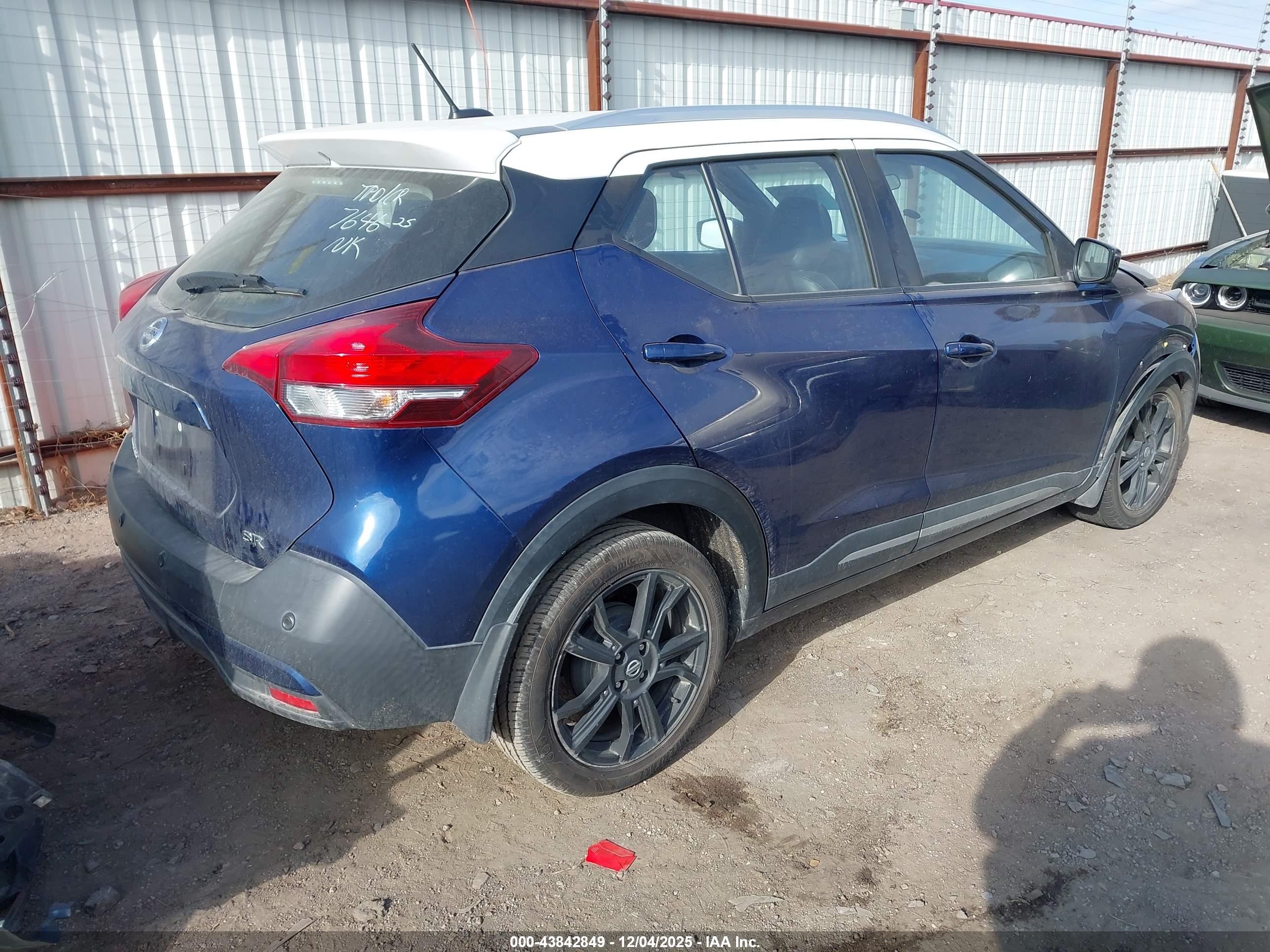 NISSAN KICKS image 4