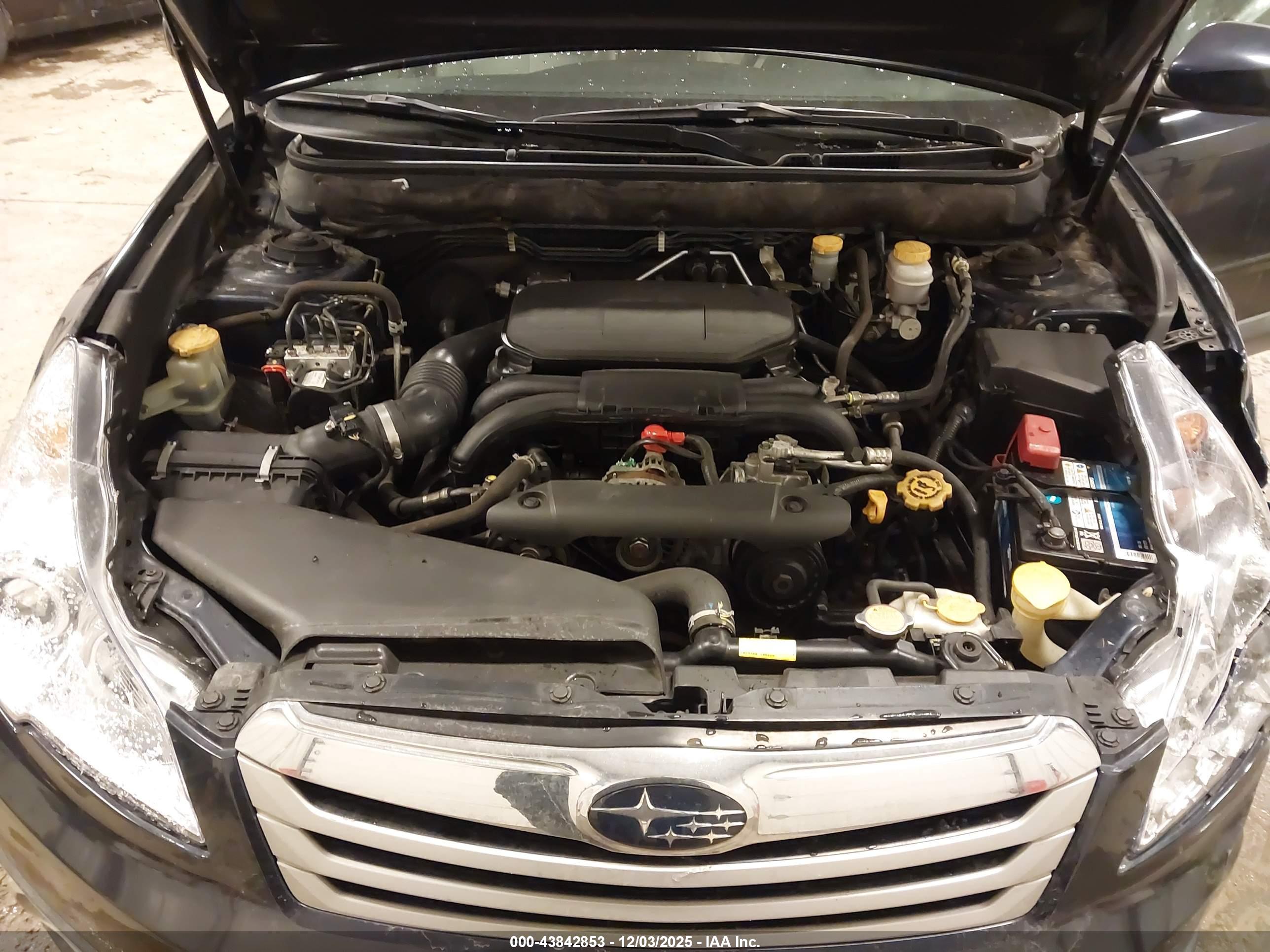SUBARU OUTBACK image 10